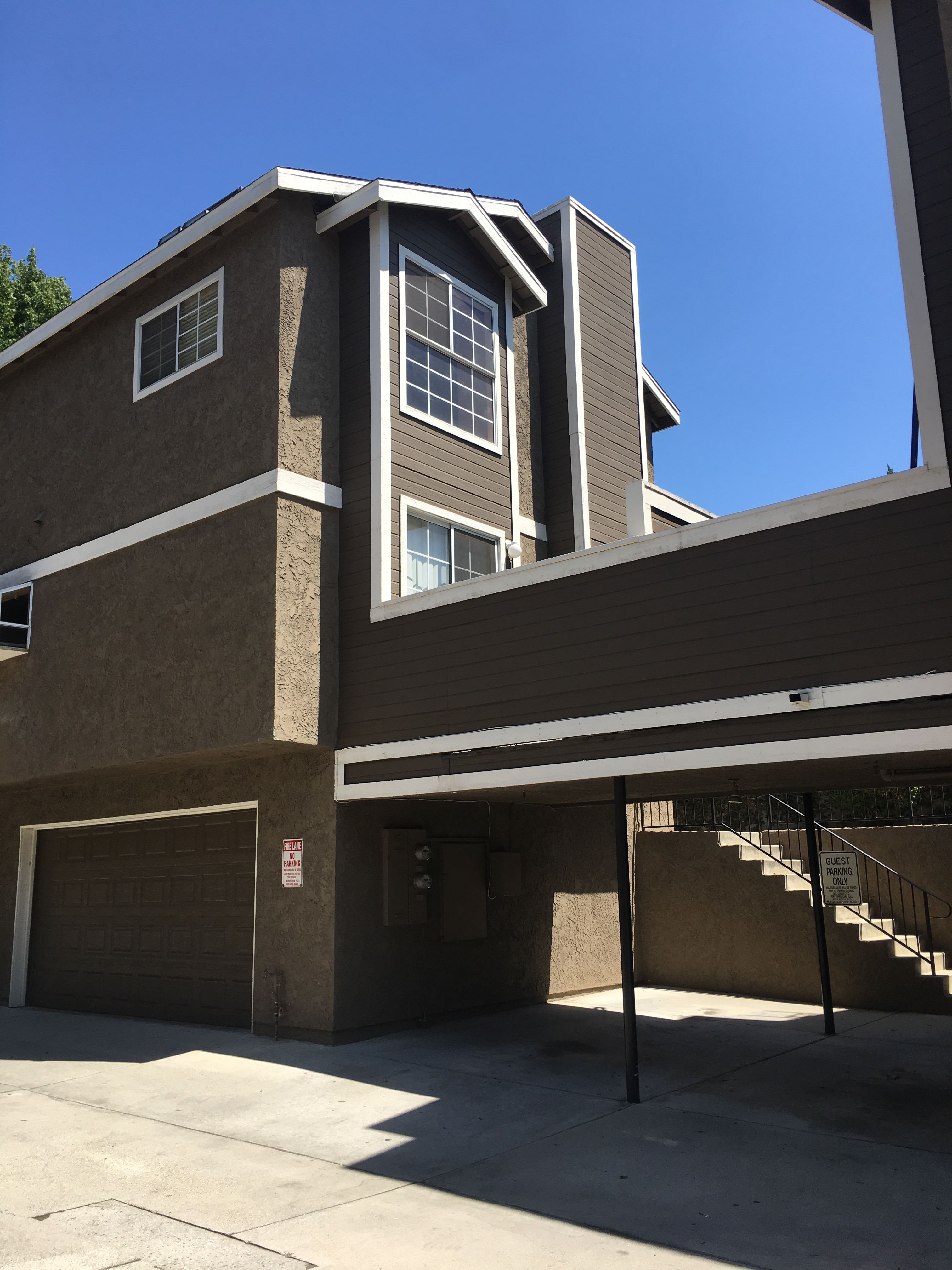 1306 South Mayflower Avenue – photo 1