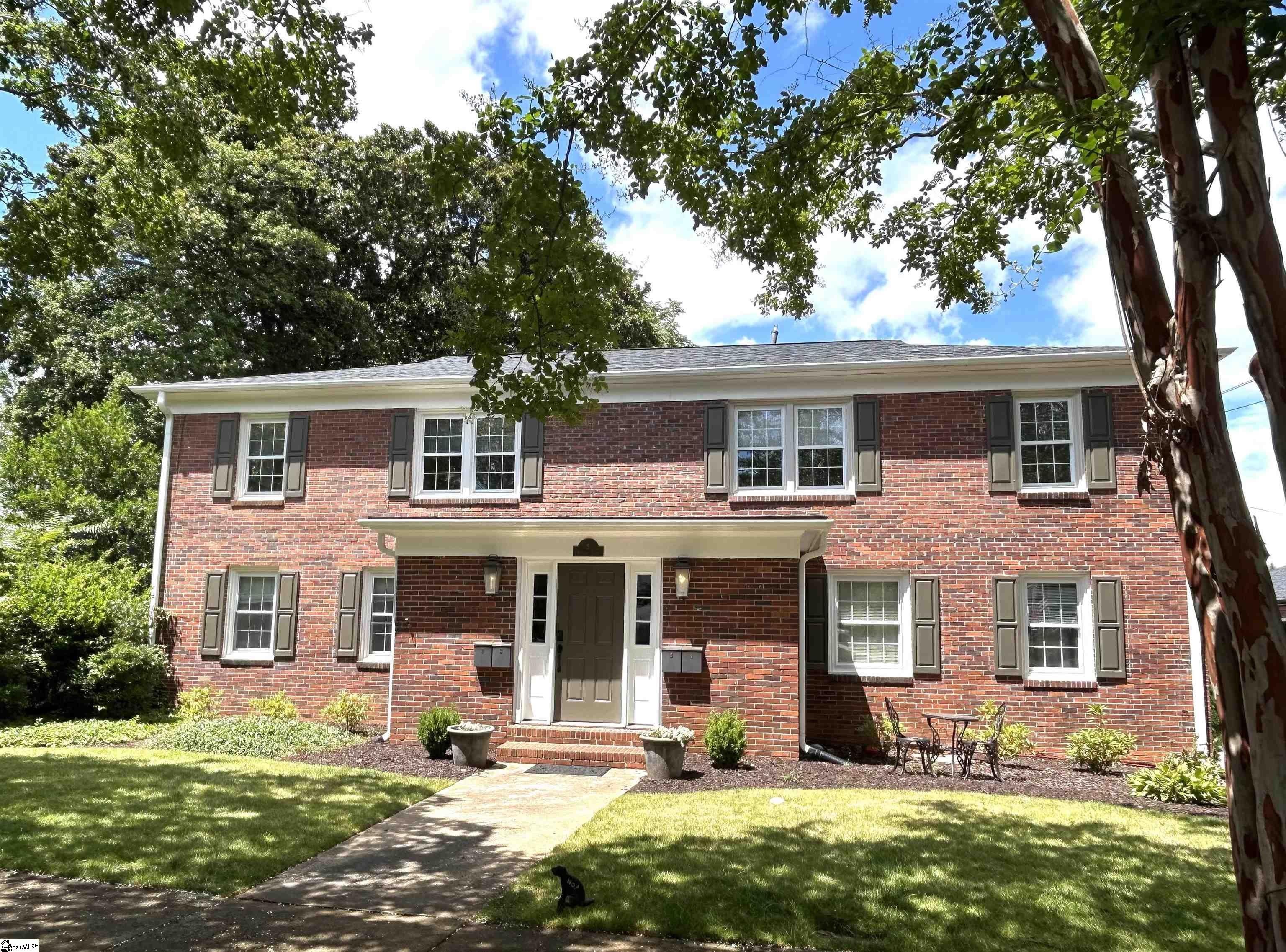 5 Whitsett Street – photo 1