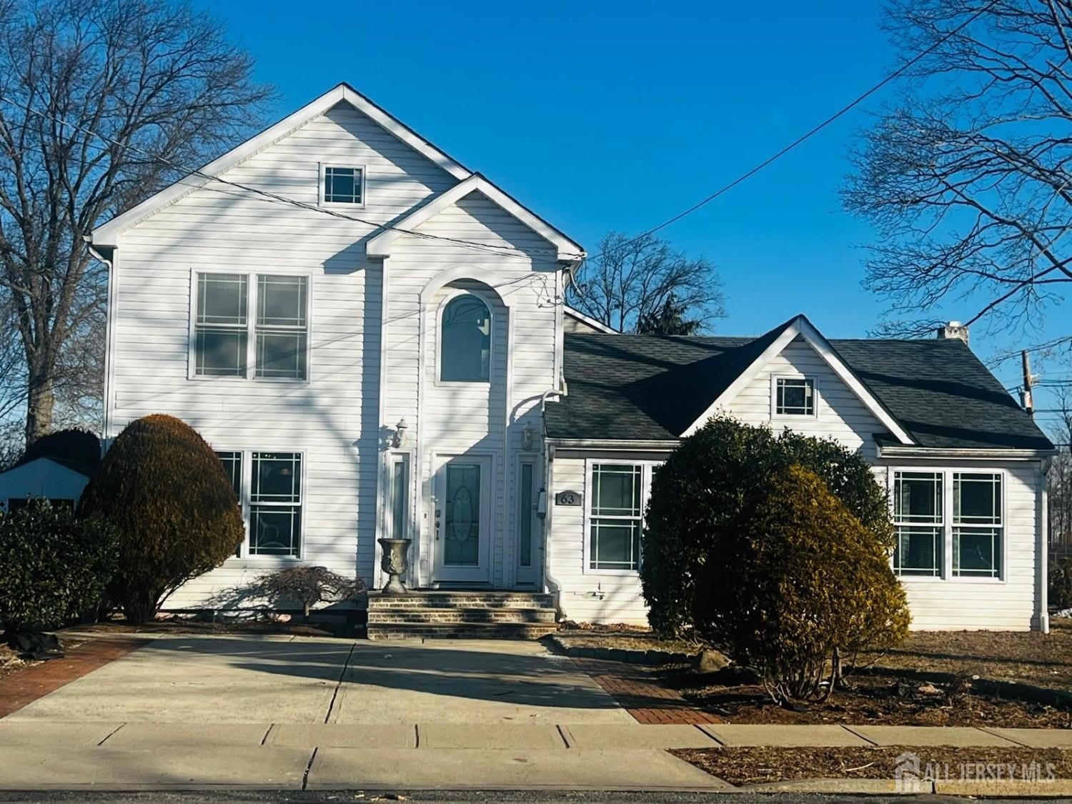 63 E Jefferson Boulevard – photo 1 of 13