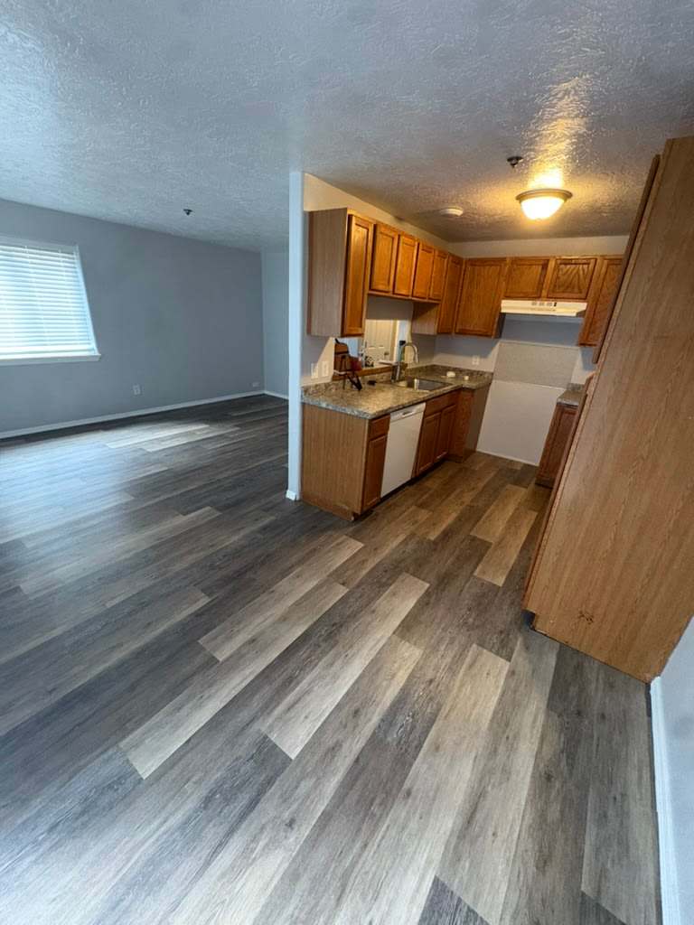 1894 Southeast Clay Street – photo 1