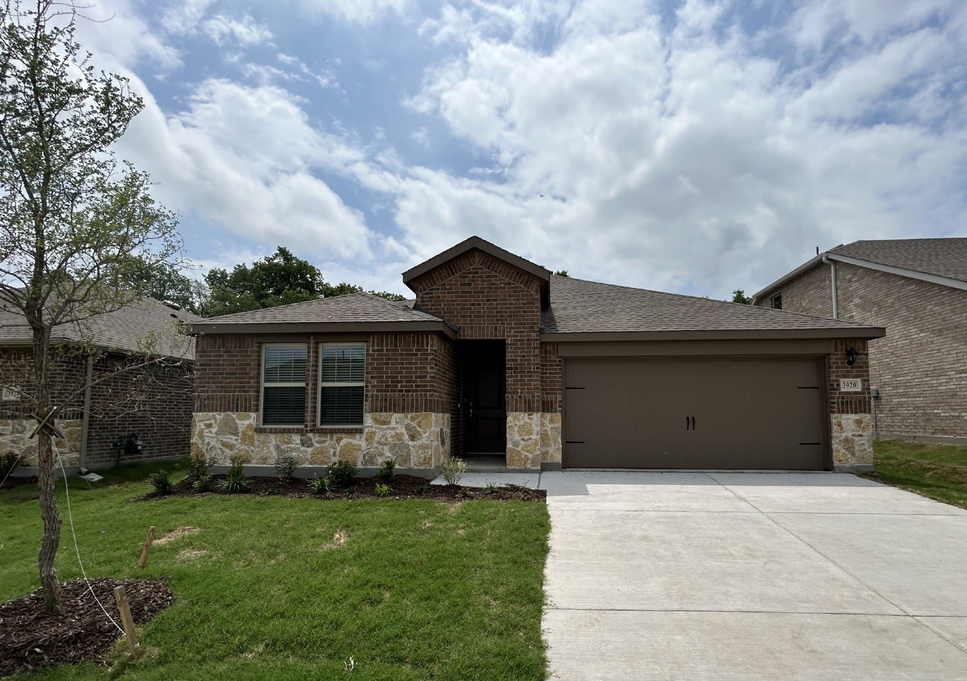 3920 Glastonbury Road – photo 1