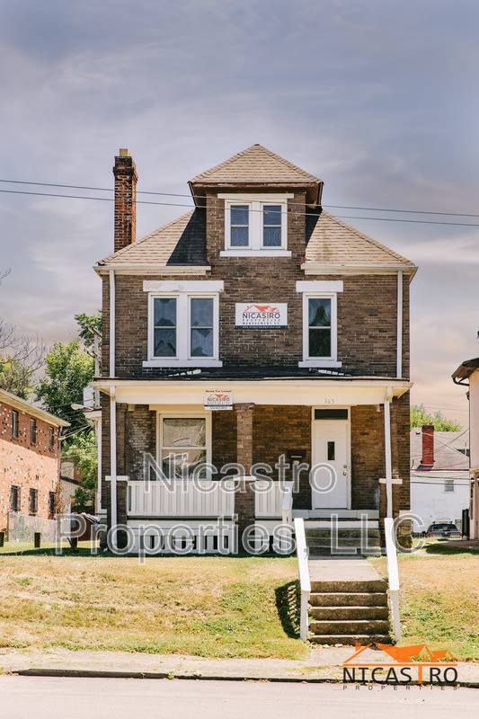 363 E 12th Avenue – photo 1