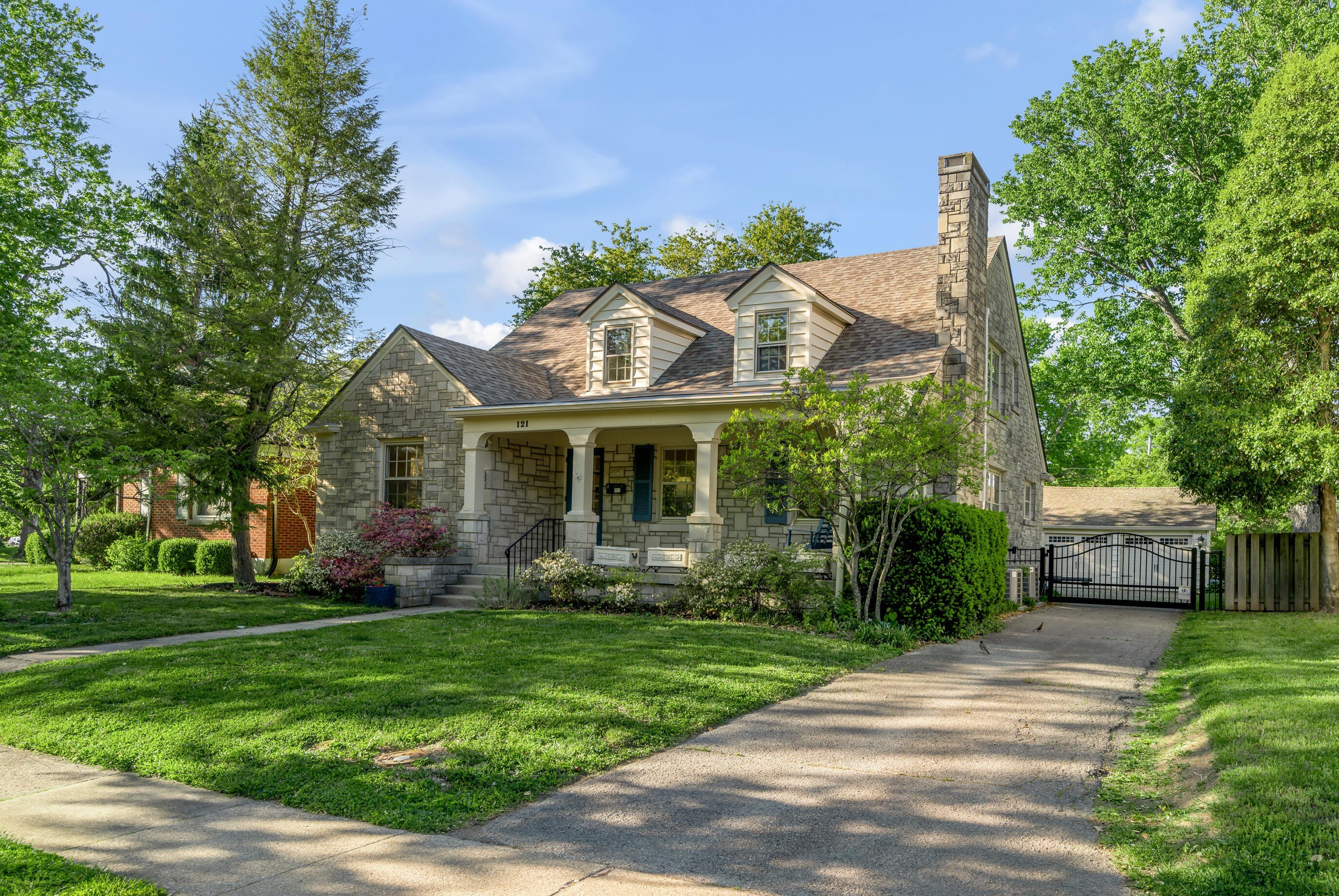 121 Dantzler Drive – photo 1 of 36