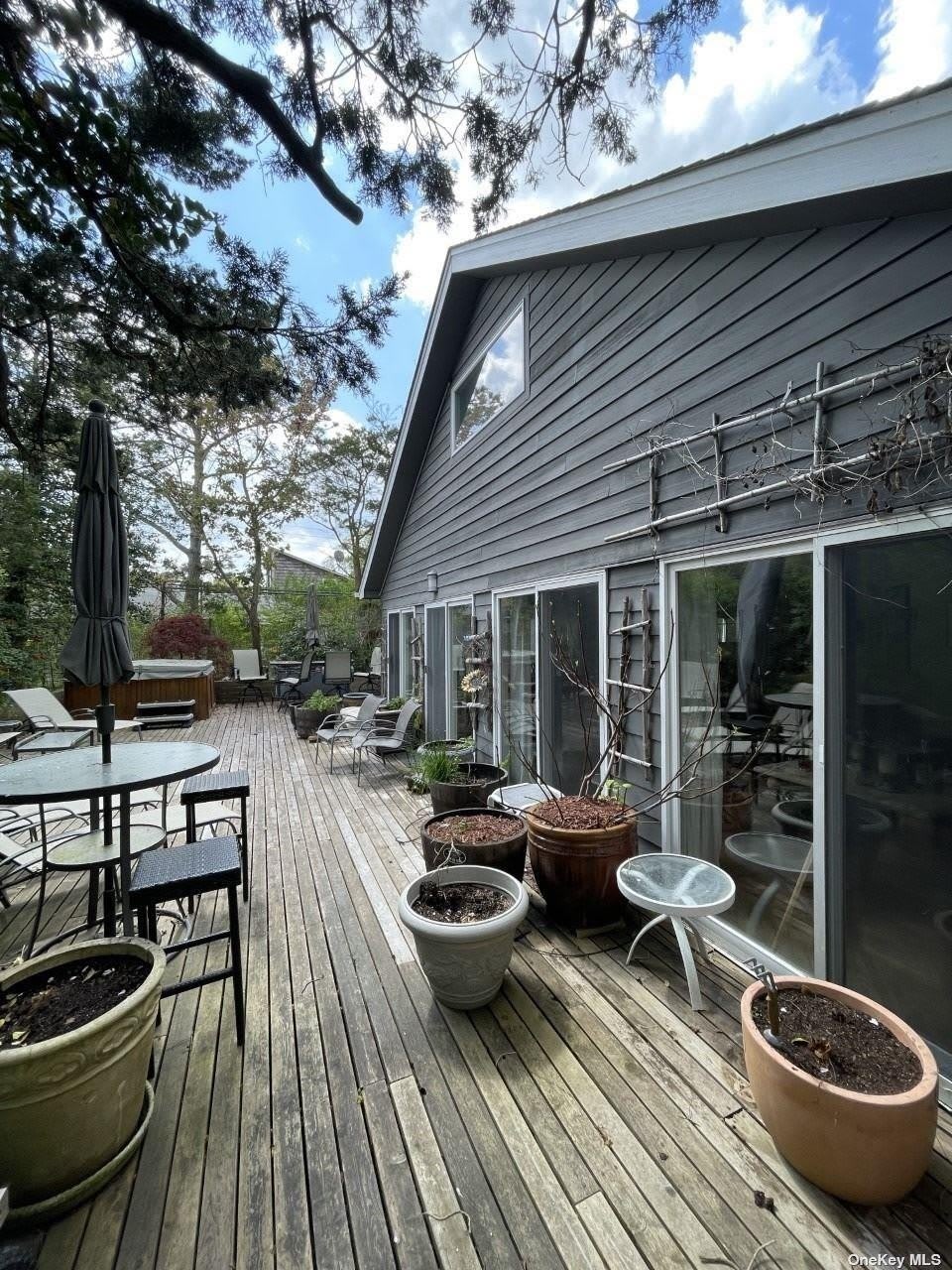 275 Wilmot Road – photo 1