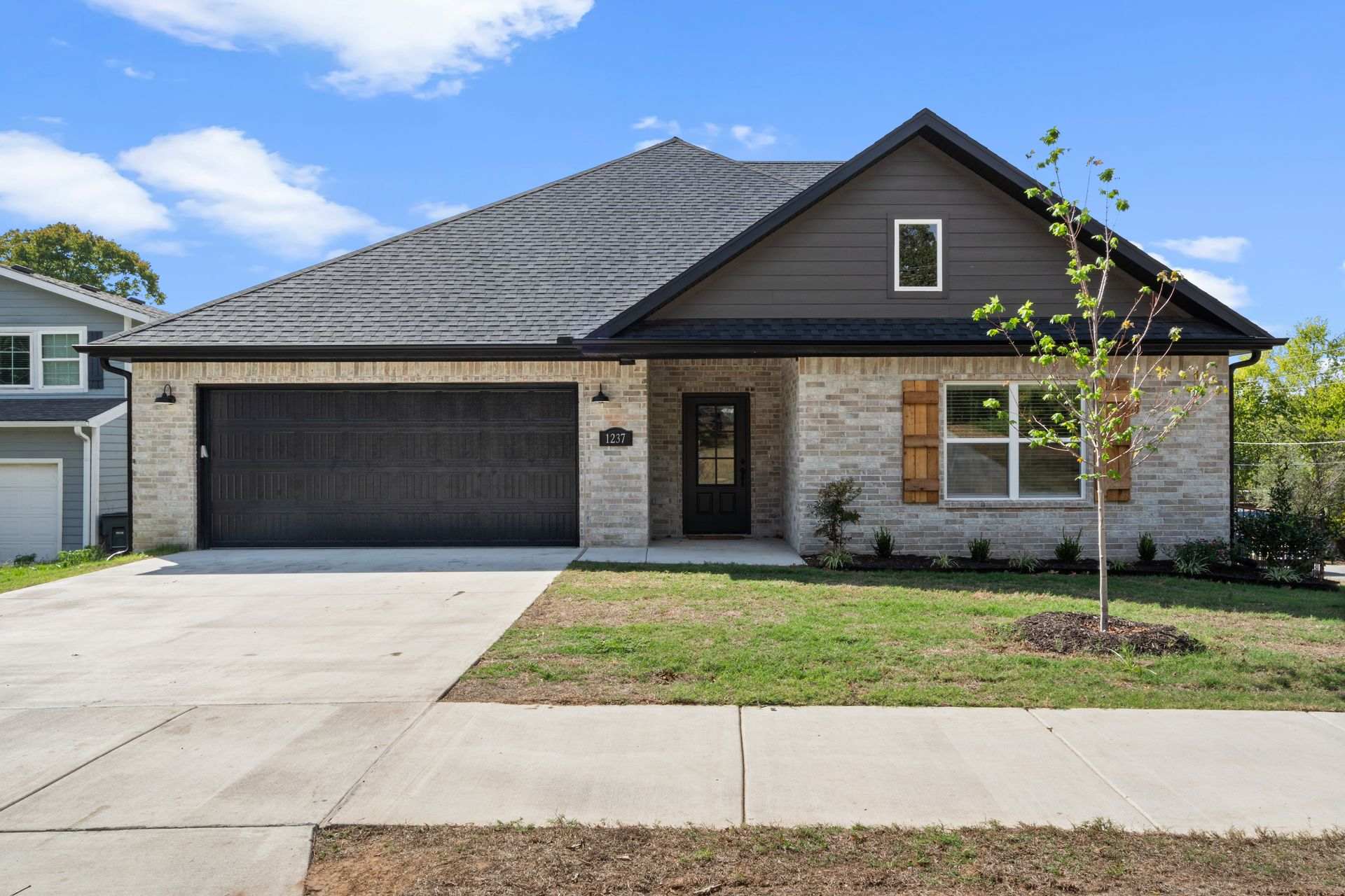 Student Housing Near the University of Arkansas! – photo 1