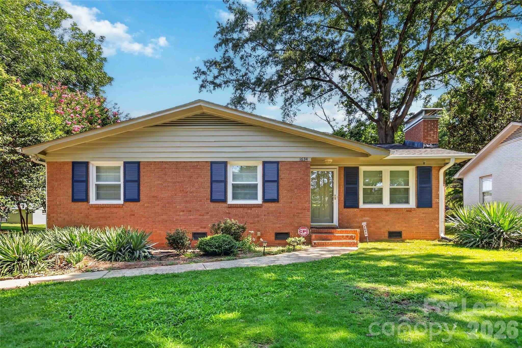 1634 Van Buren Avenue – photo 1