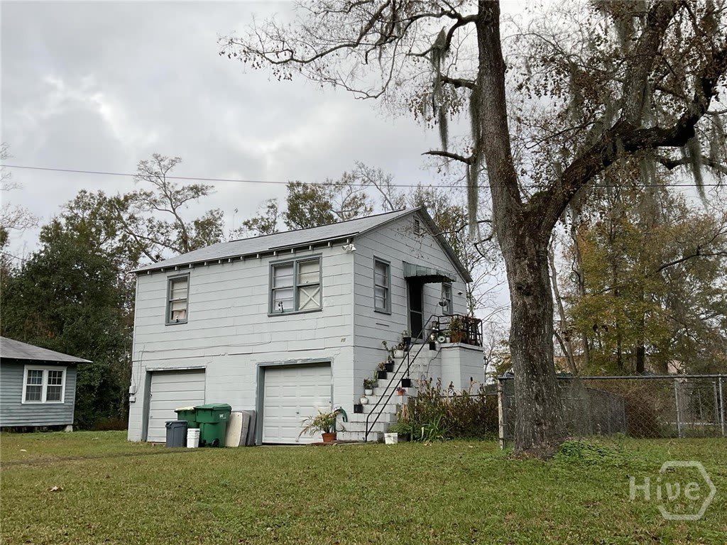 10 Elm Street – photo 1 of 7