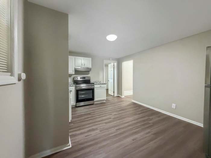 3909 West Broadway – photo 1