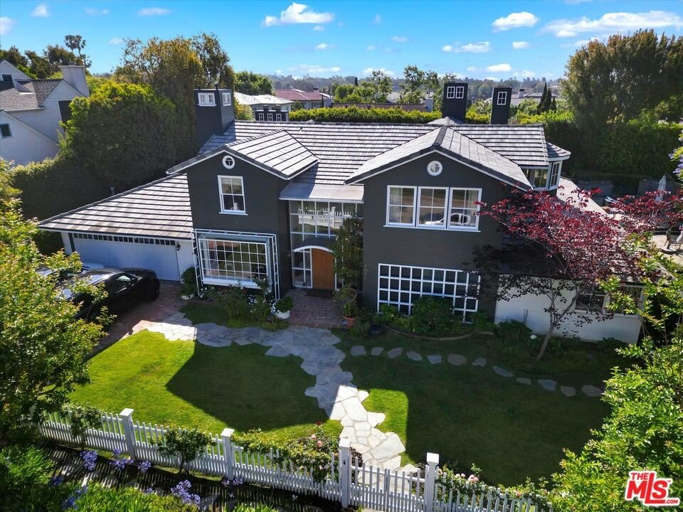1056 Corsica Dr – photo 1