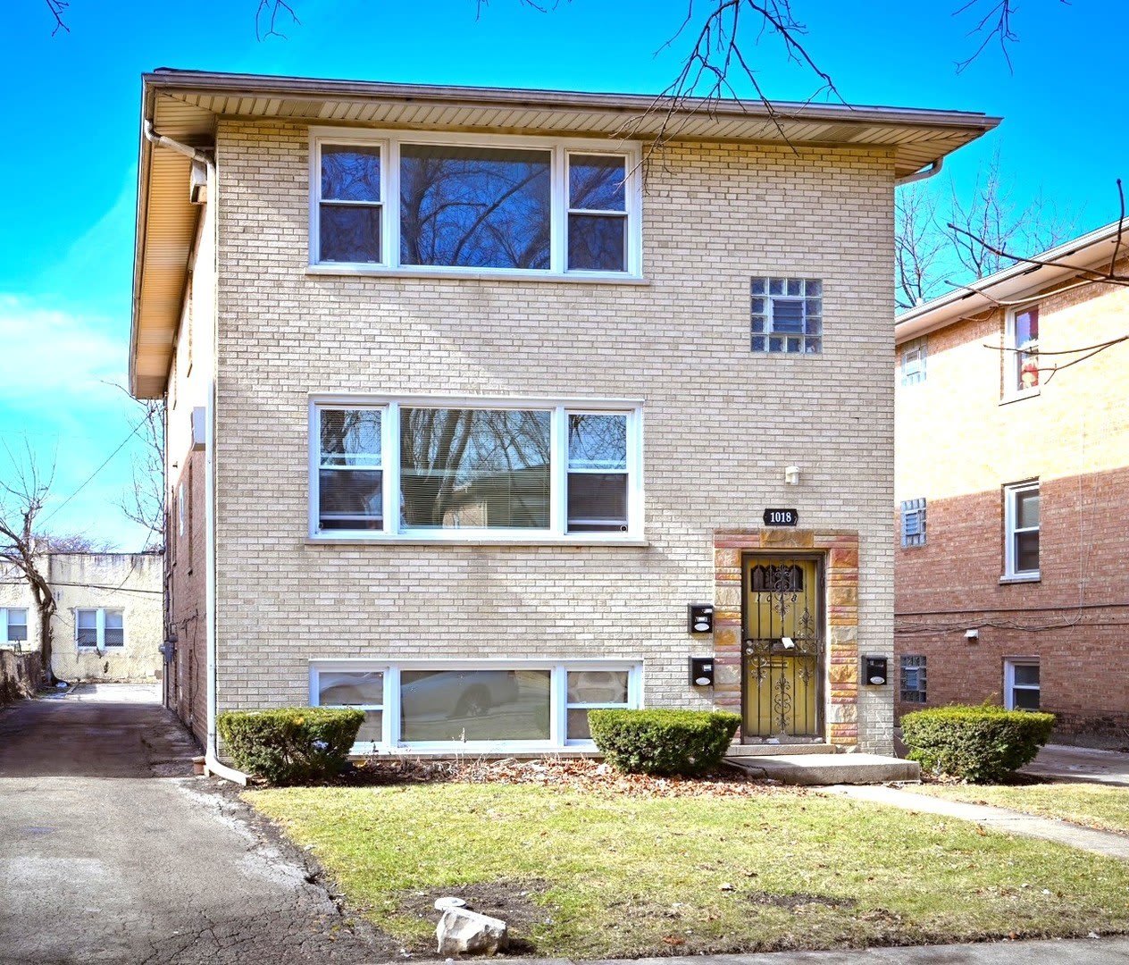 1018 S 11th Avenue – photo 1 of 12