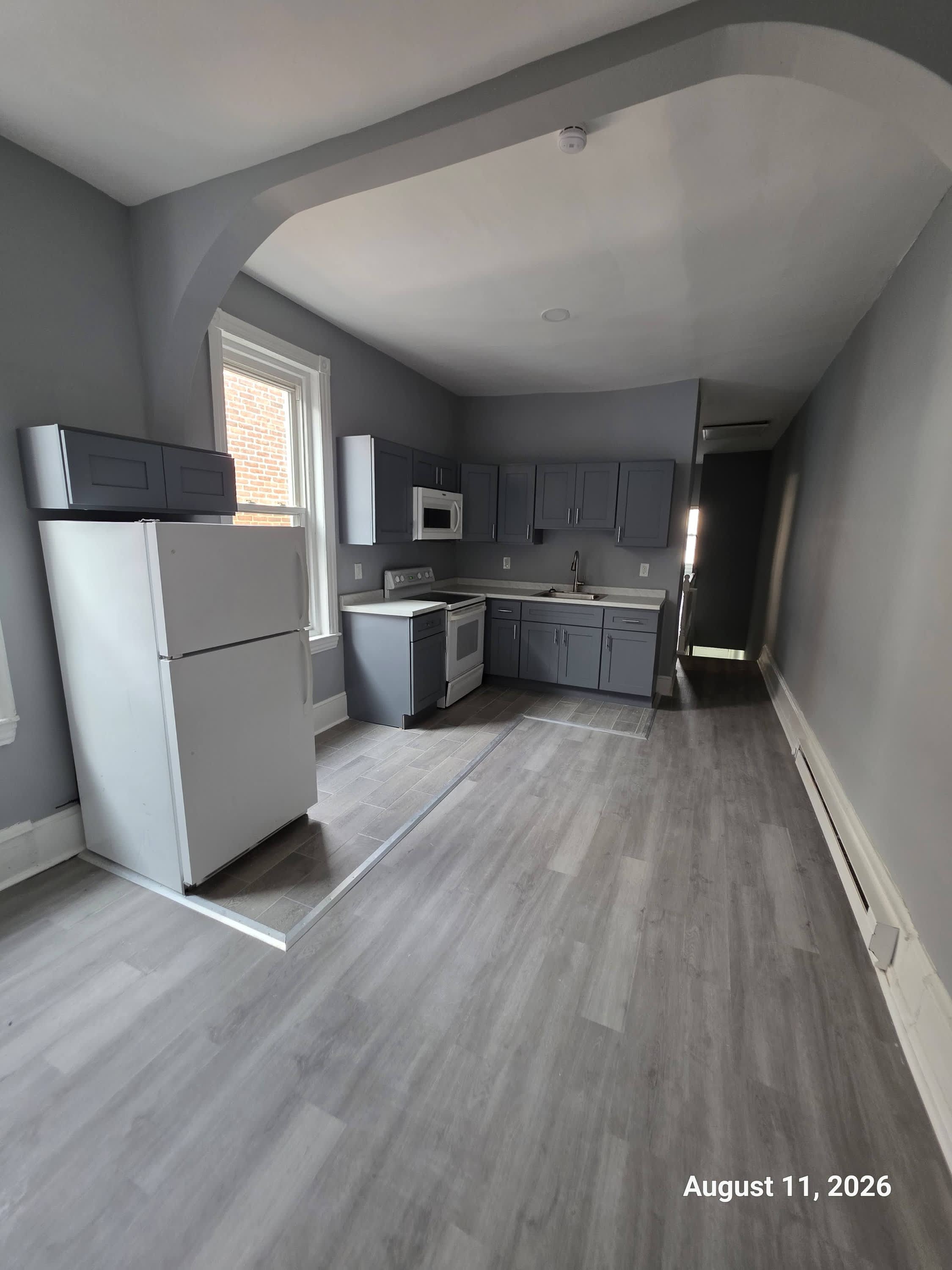 4542 North 19Th Street Apt 2 – photo 1