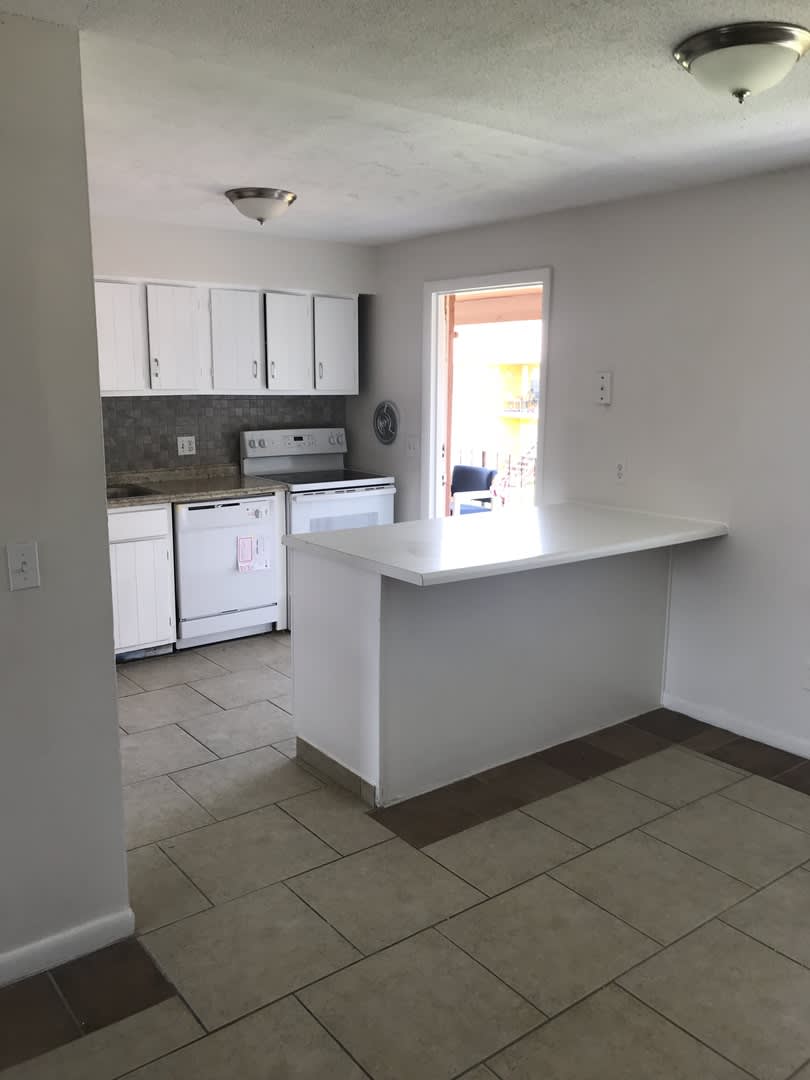 1667 W Oak Ridge Road – photo 1 of 9