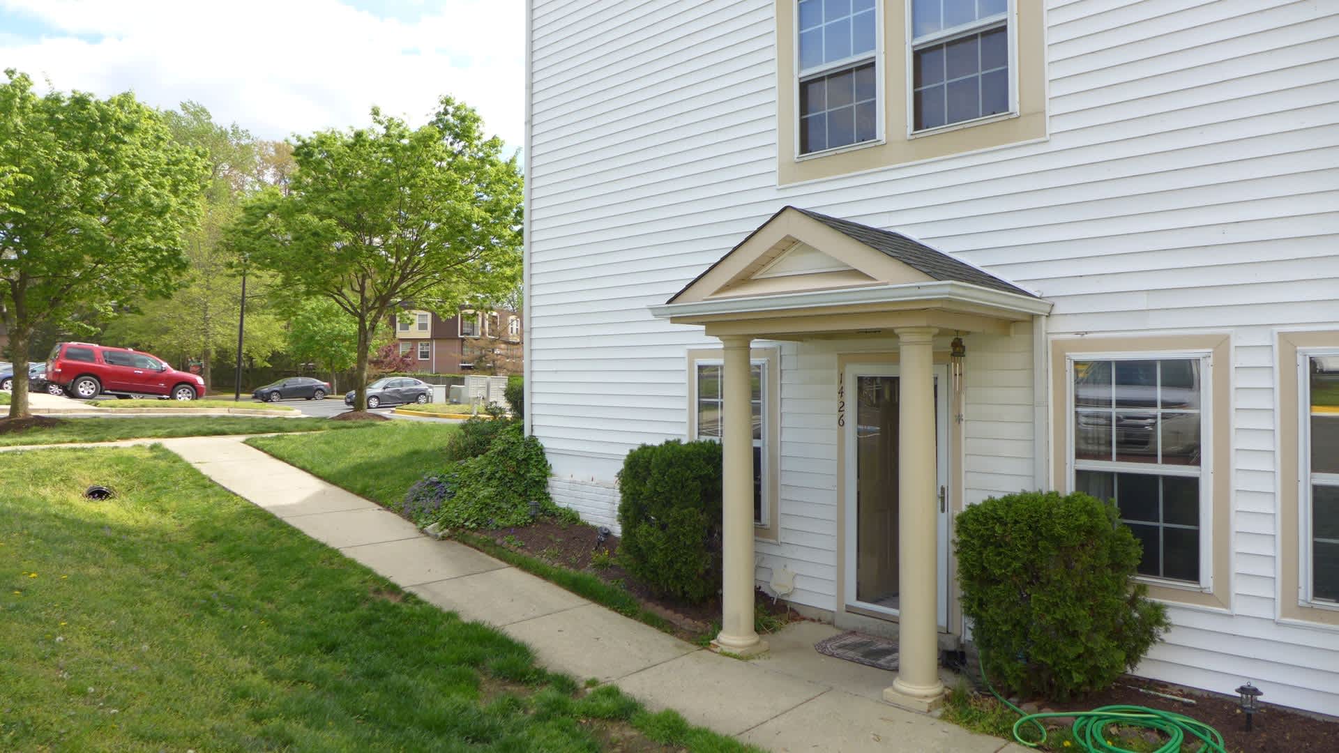 2 Bed/2 Bath Condo in Crofton for Rent! – photo 1 of 23