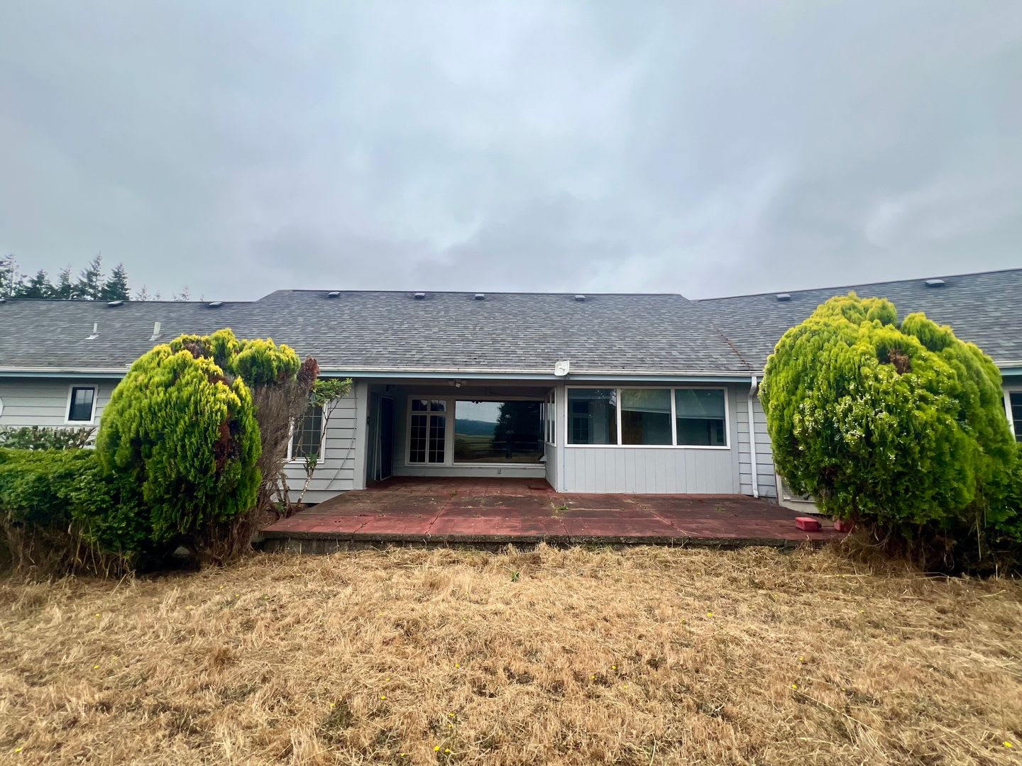 Spacious 5-Bedroom Country Home with Shop &amp; Scenic Views – photo 1 of 26