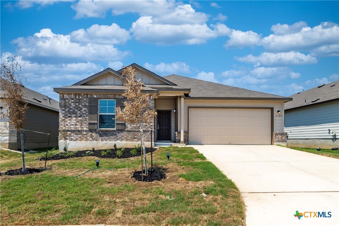 1120 Eagle Crossing – photo 1 of 188