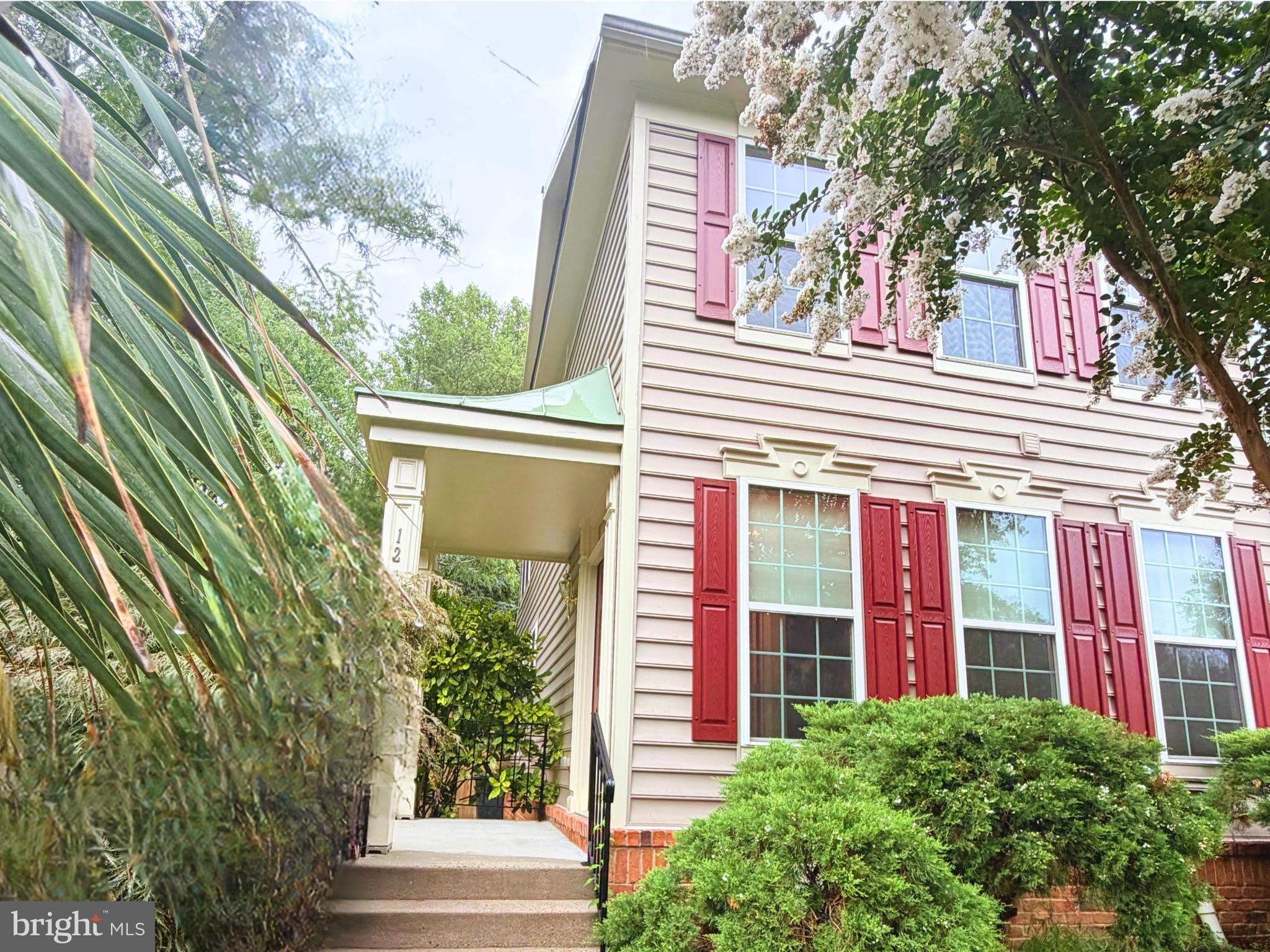 1274 VINTAGE Place – photo 1
