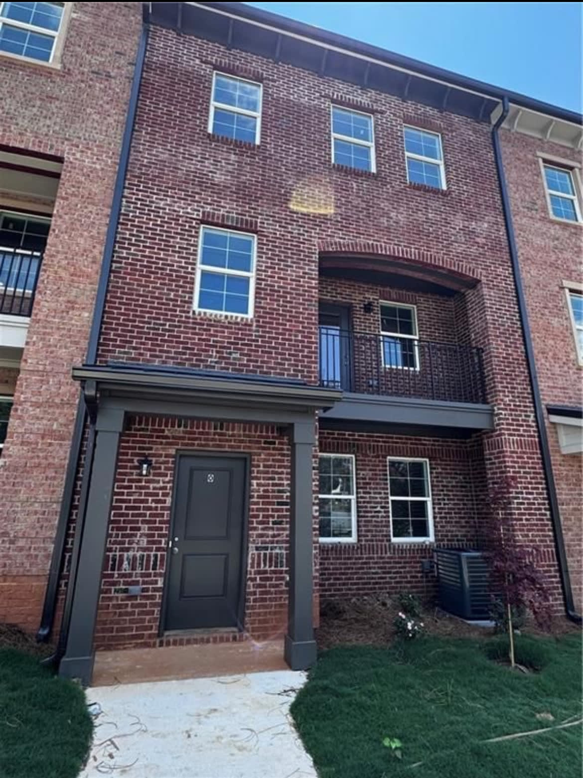 1777 Temple Avenueunit Q – photo 1 of 186