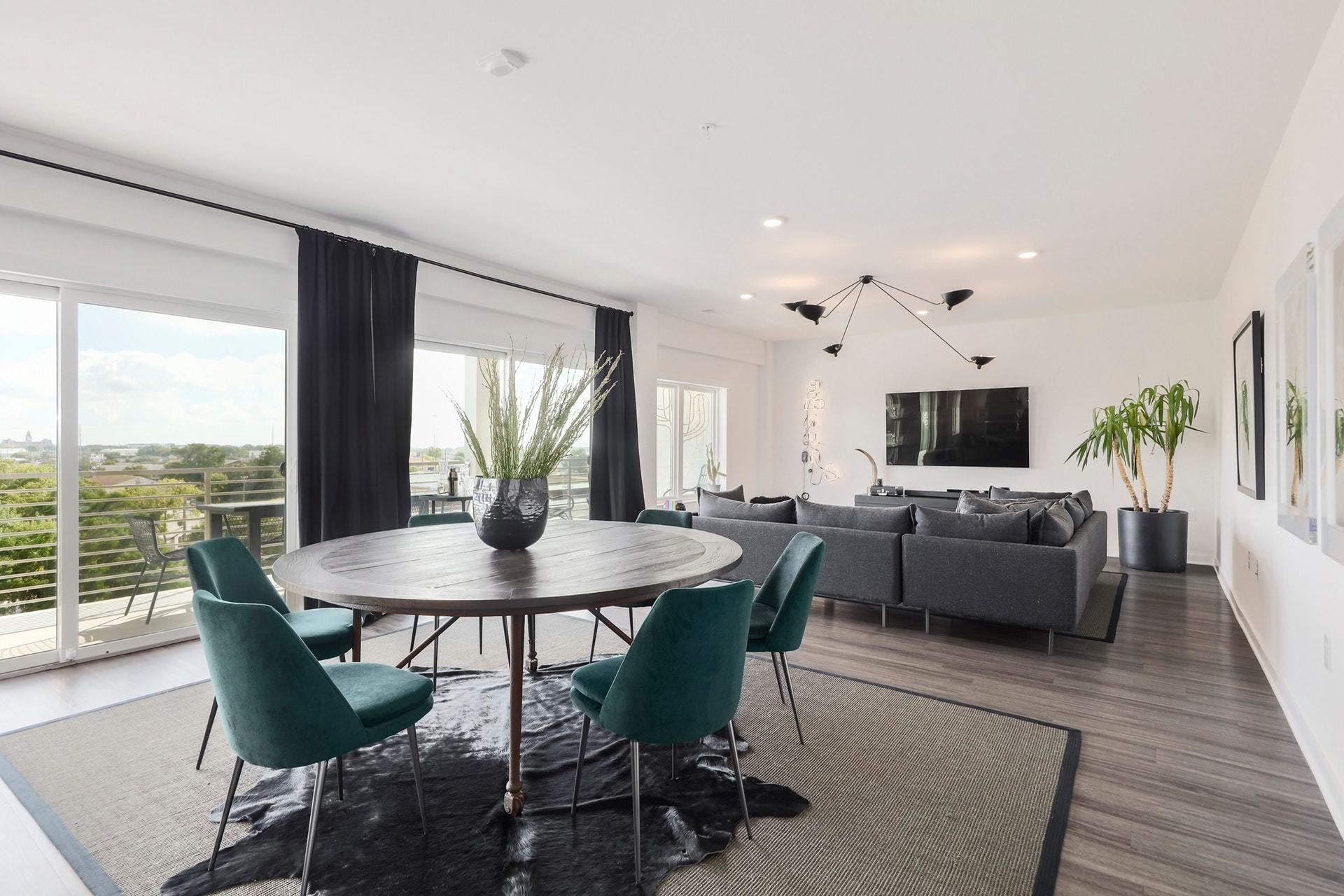 4361 South Congress Avenue – photo 1