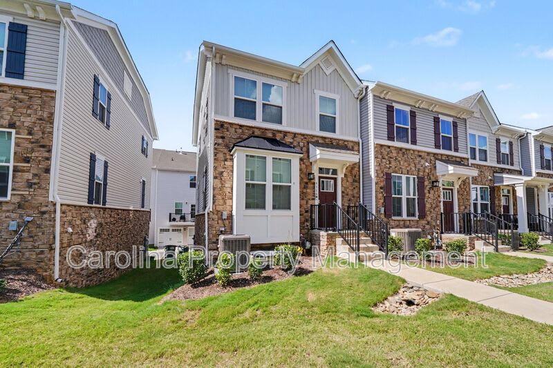 9330 Mallard Mills Dr – photo 1