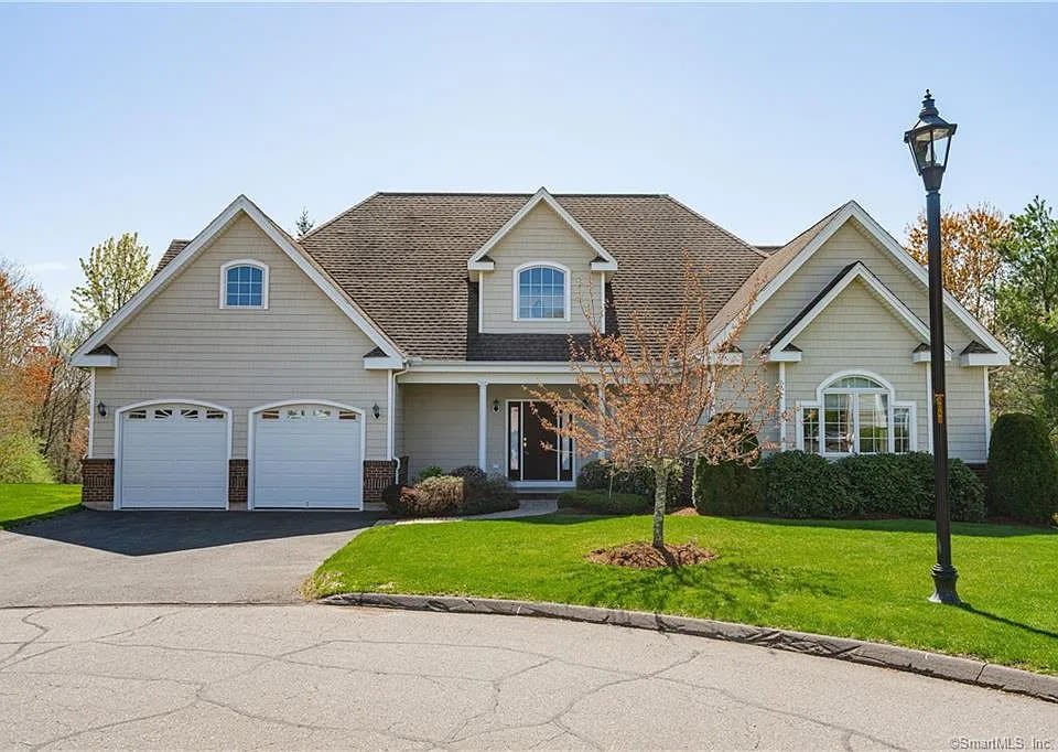 6 Wyeth Drive – photo 1 of 20