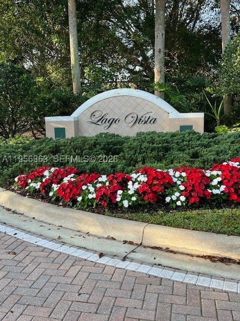 4746 Lago Vista Dr – photo 1