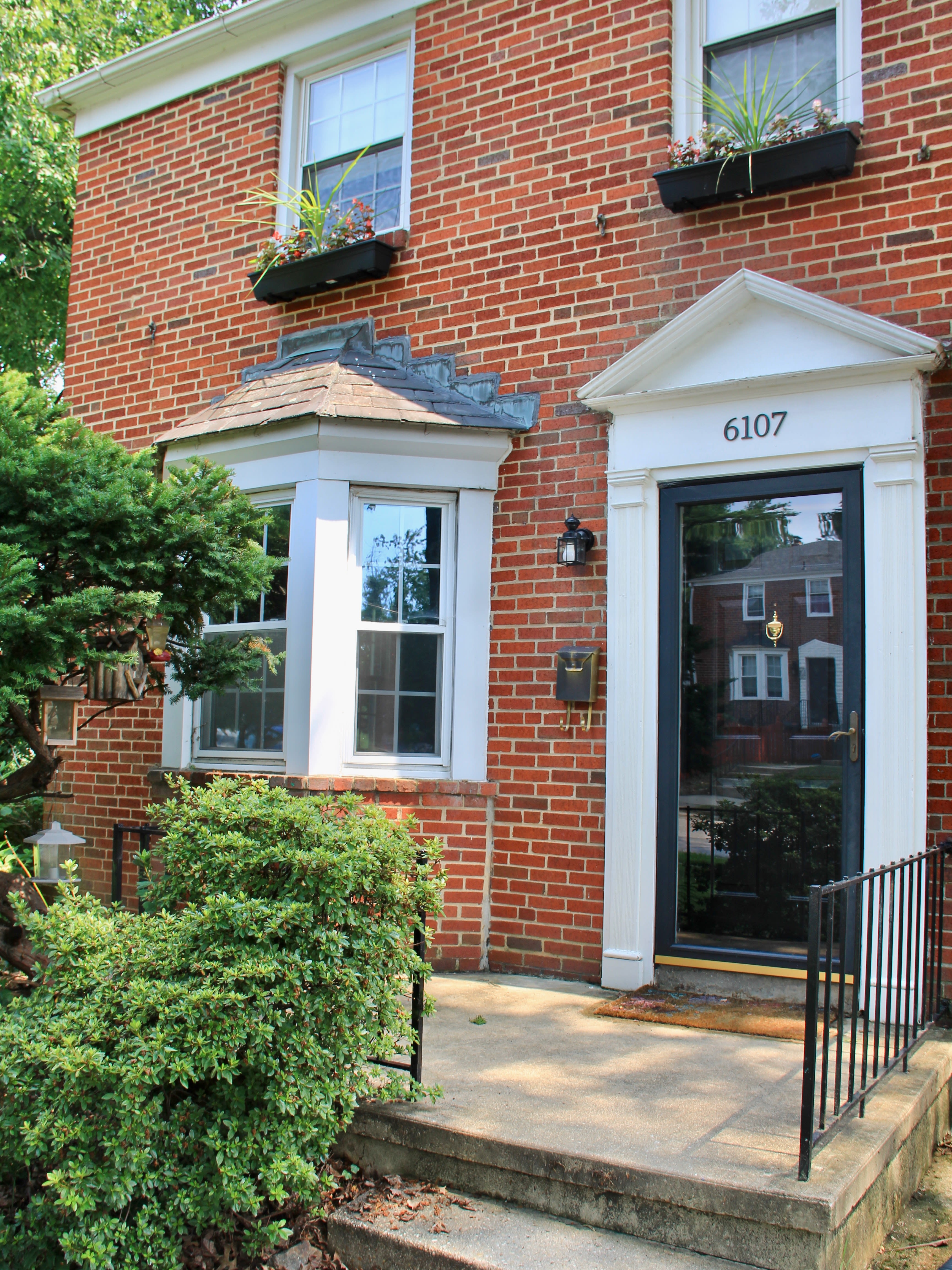 6107 Maylane Drive – photo 1