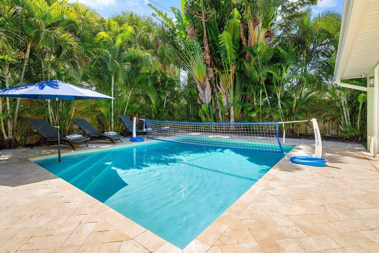 671 Lindell Boulevard – photo 1