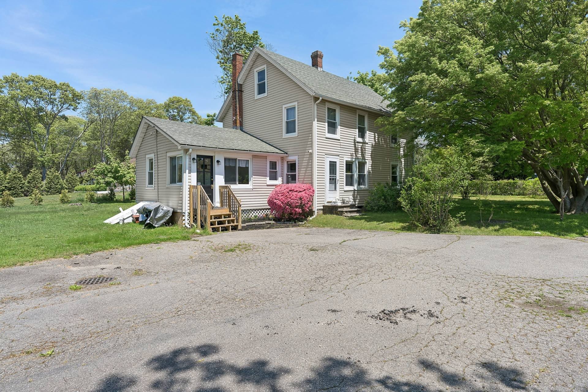 37 N Bishops Lane – photo 1 of 224