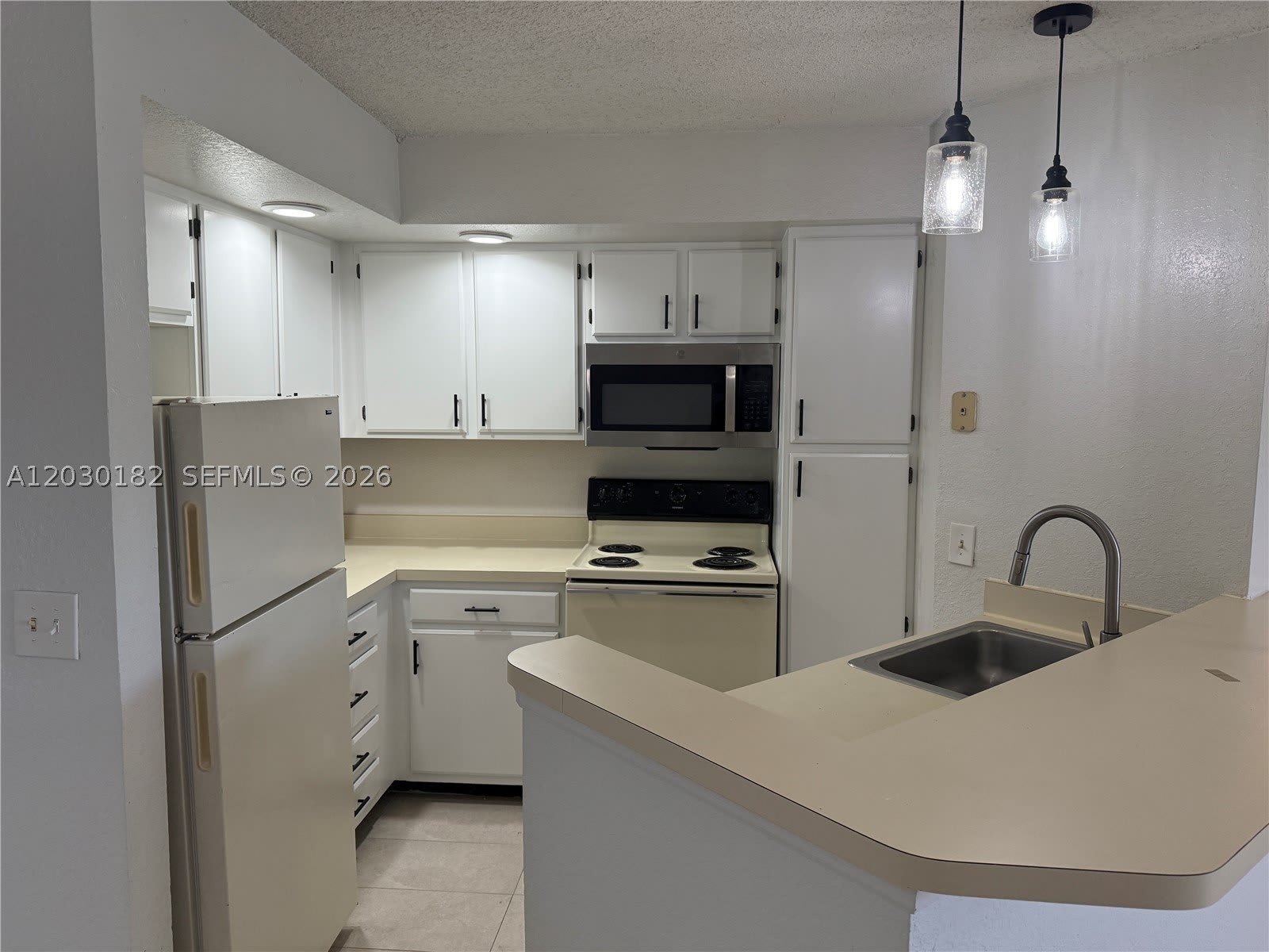 3330 Pinewalk Dr N – photo 1