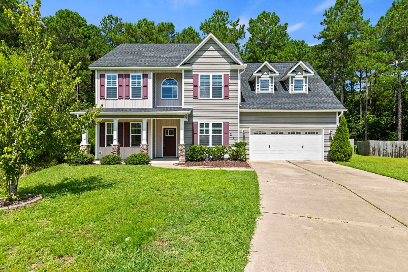 Cul De Sac Spacious And Comfort In A Prime Coastal Location – photo 1 of 30