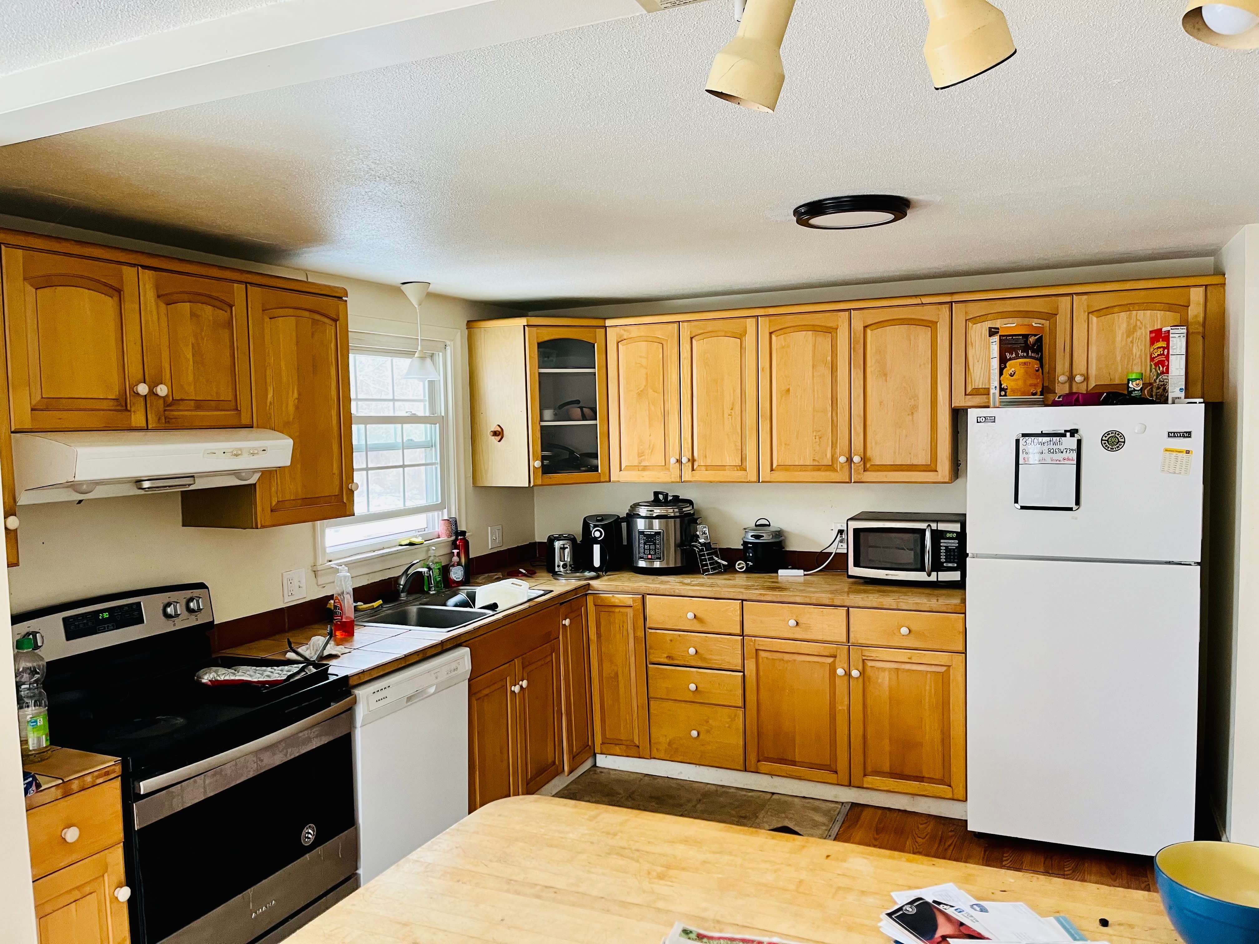 320 West Street – photo 1 of 6