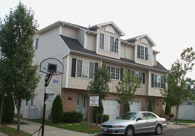 40 Hemlock Lane – photo 1 of 14