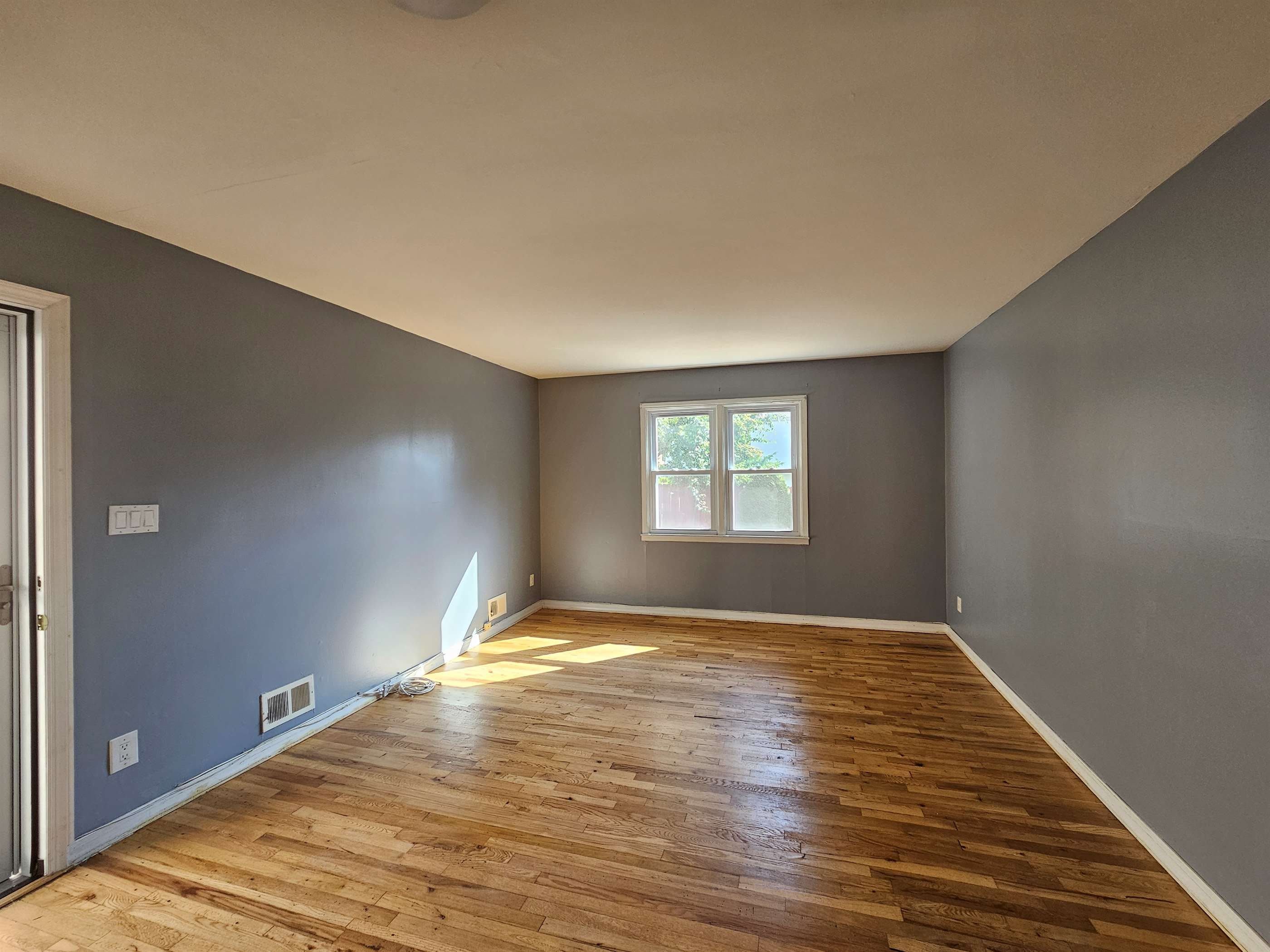 40 Copley St – photo 1 of 10