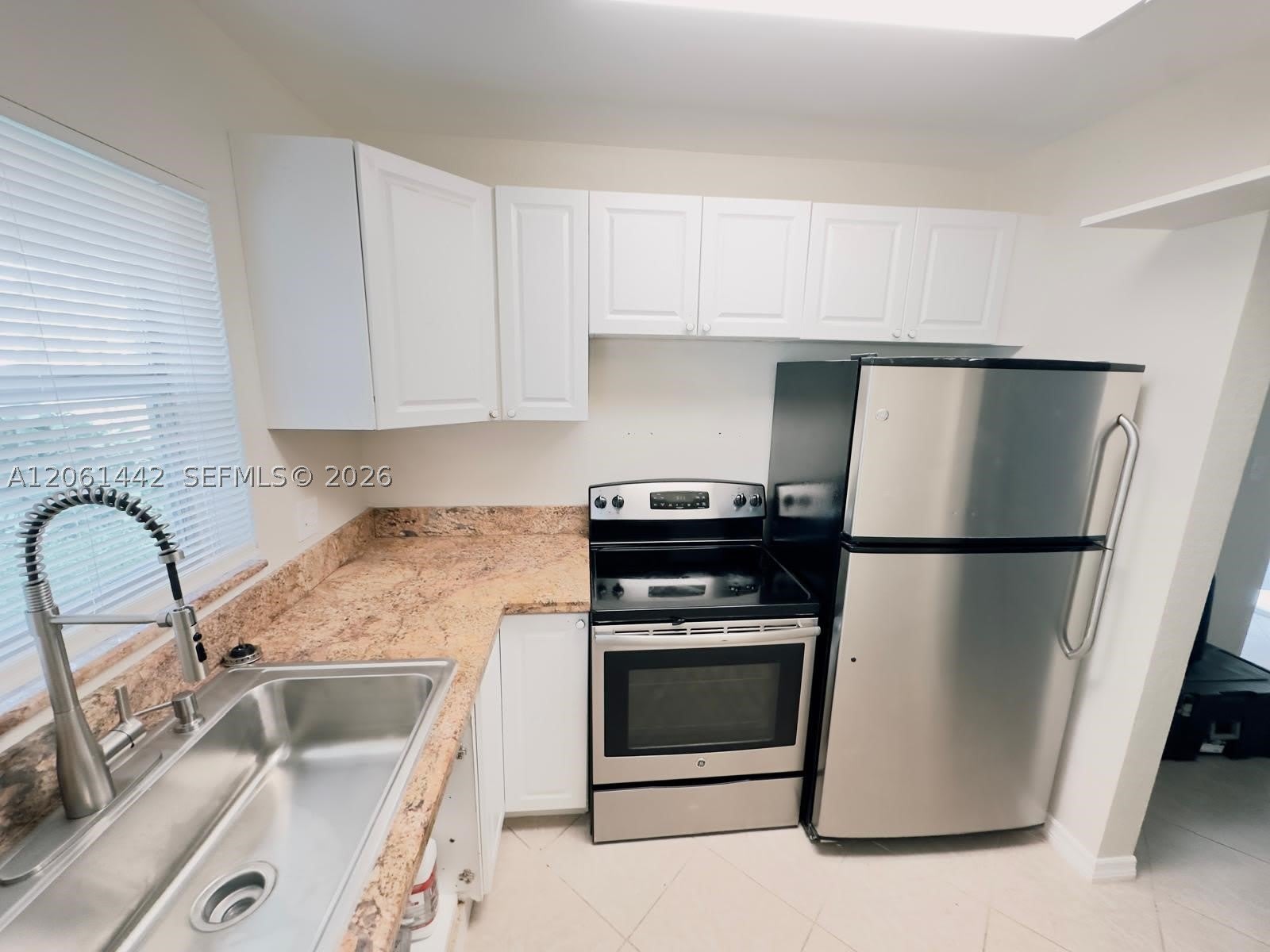 9010 NW 38th Dr – photo 1