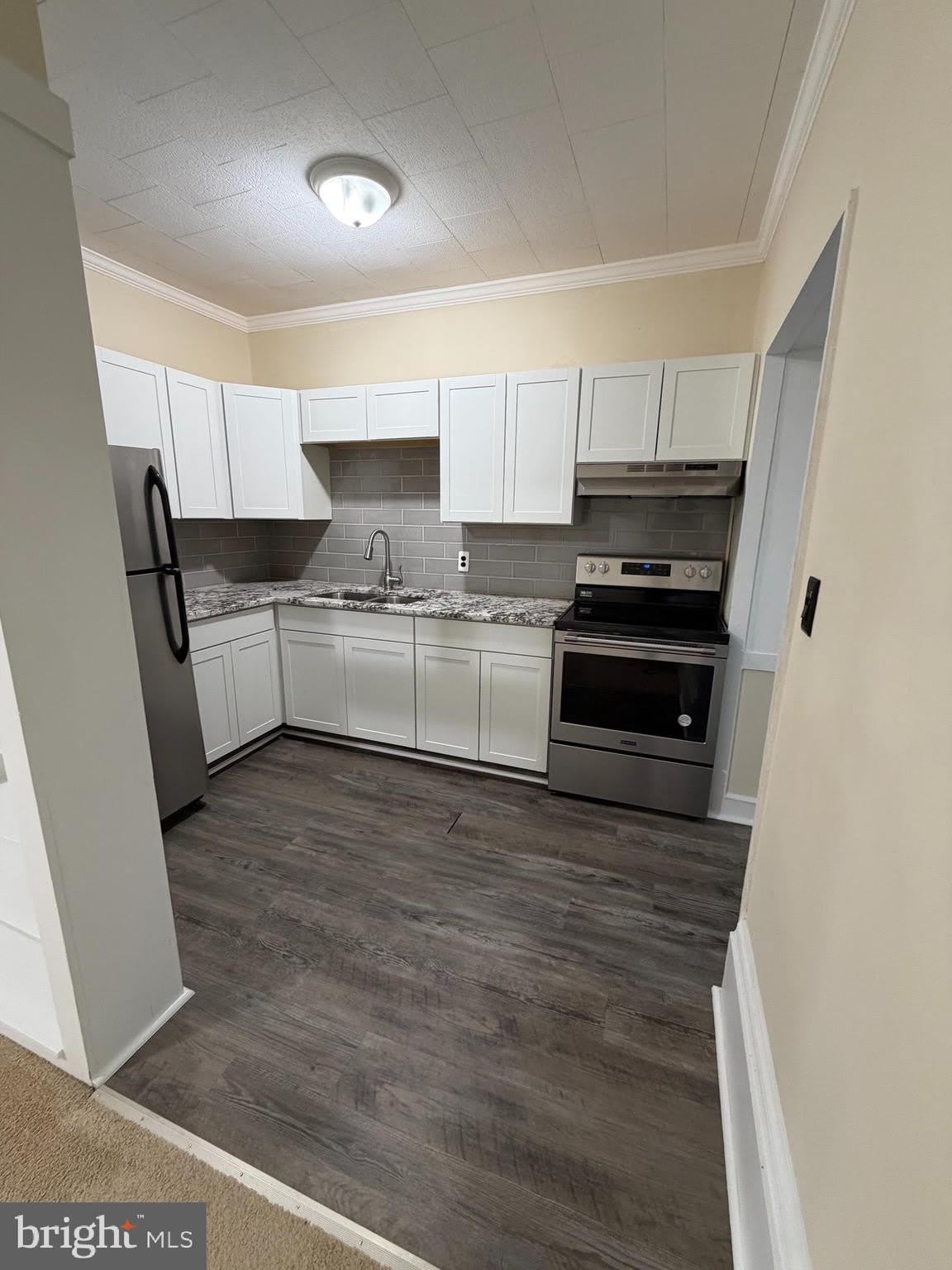 36 S CAMERON Street – photo 1