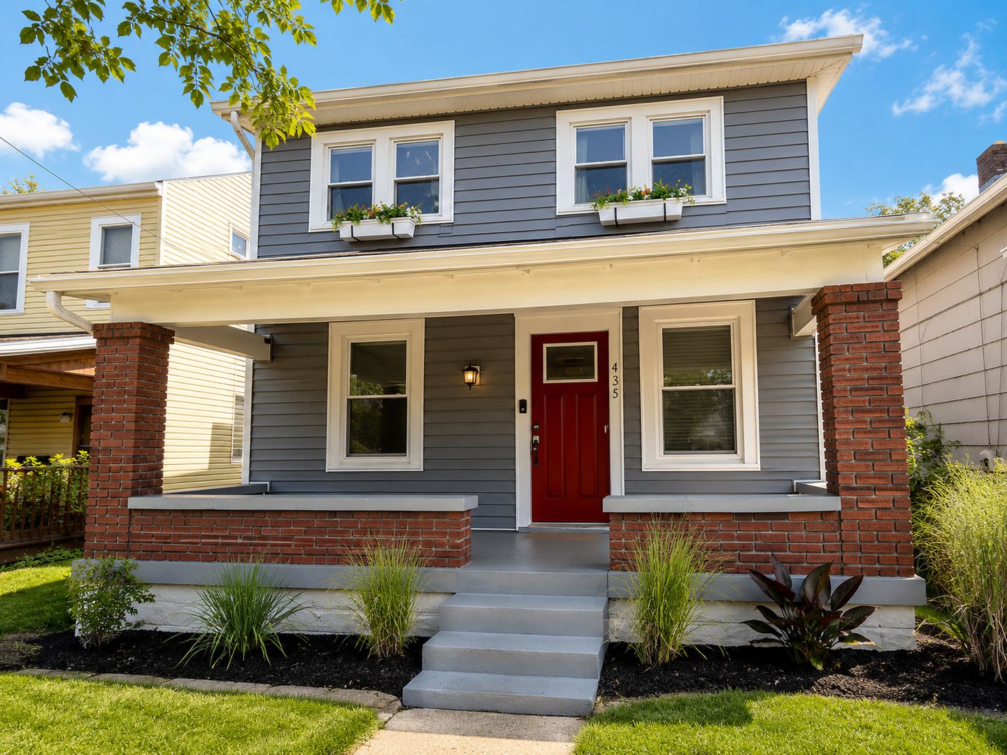 Charming 4BR Bungalow with Finished Basement & Fenced Yard – photo 1