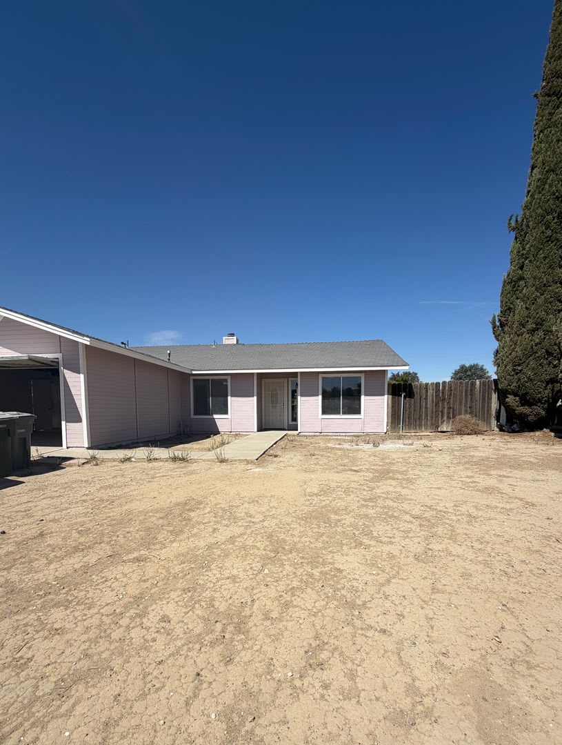 4 Bedroom Home In Avenal Ca – photo 1 of 30