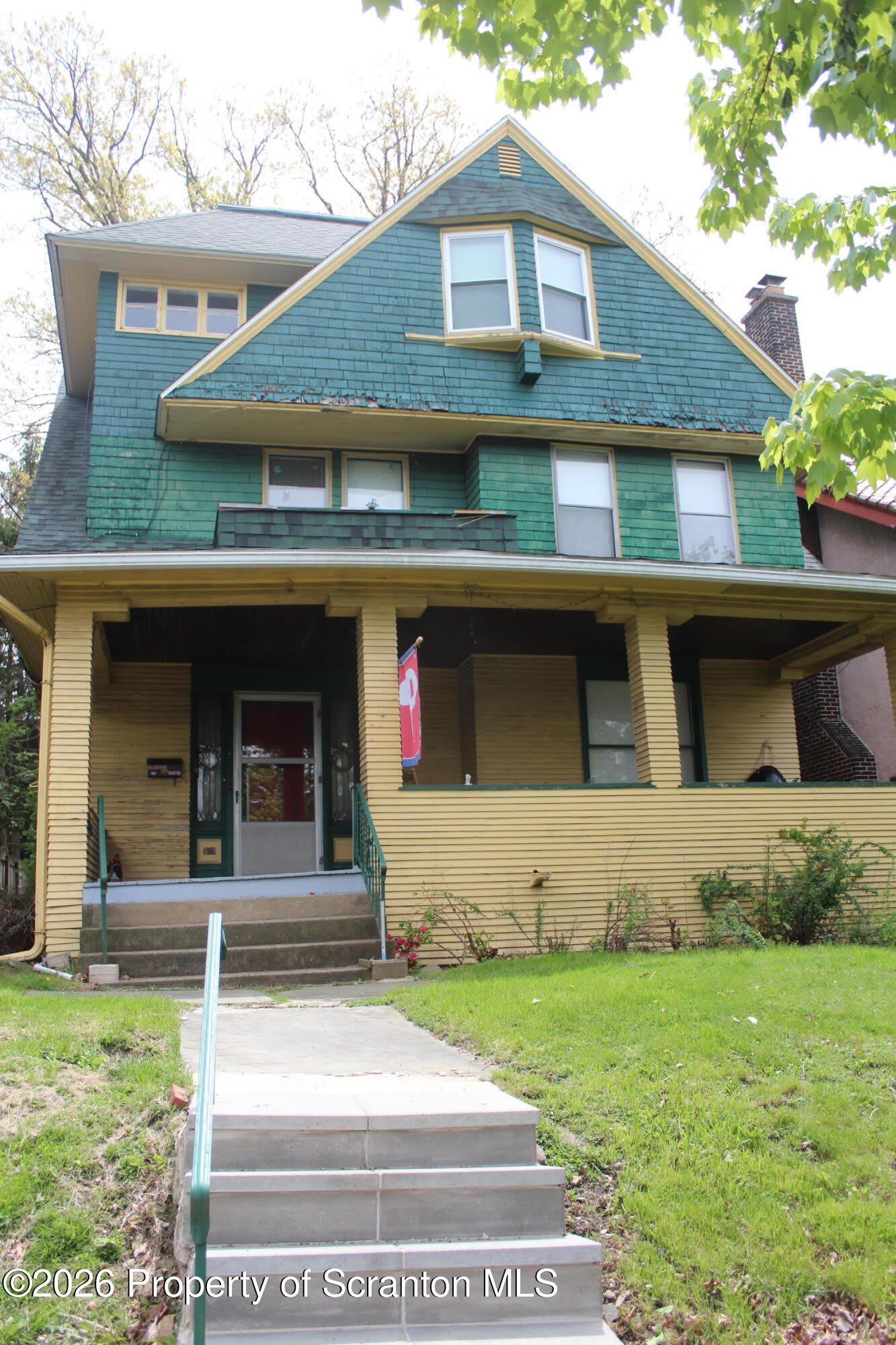 220 Colfax Avenue – photo 1 of 13