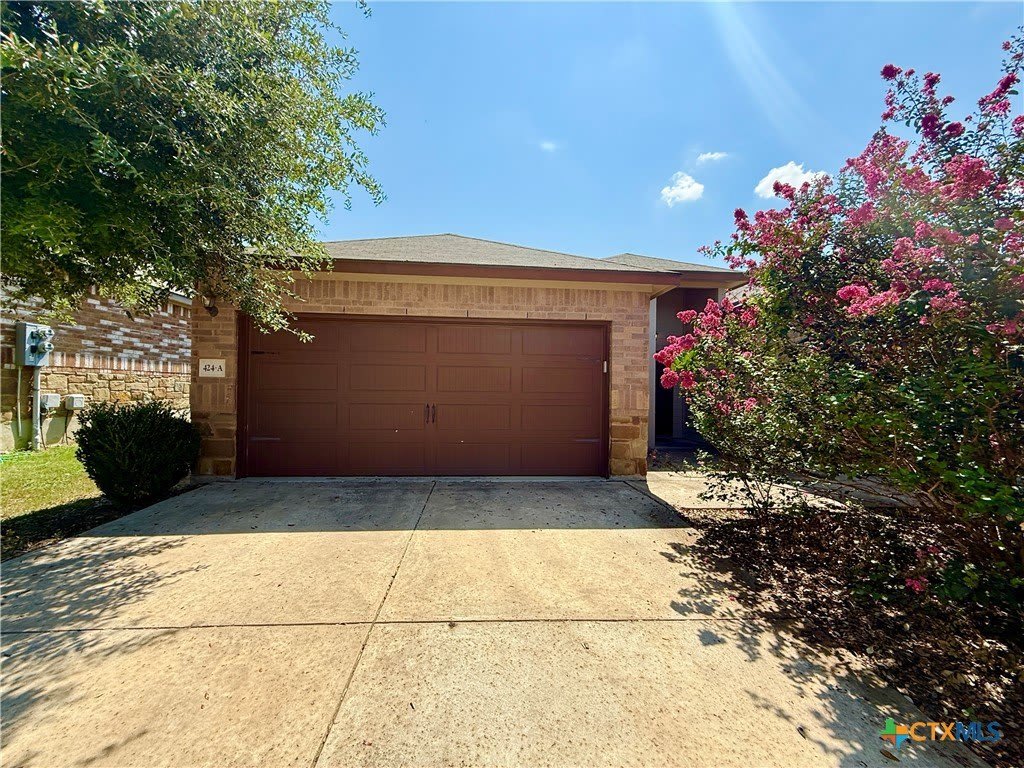 424 Jack Rabbit Lane – photo 1 of 209