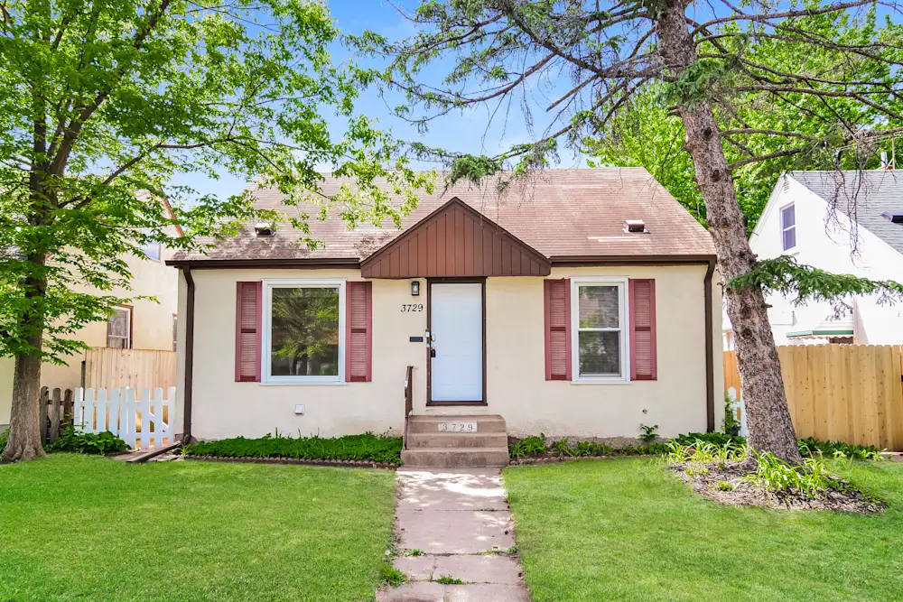 3728 Noble Ave N – photo 1
