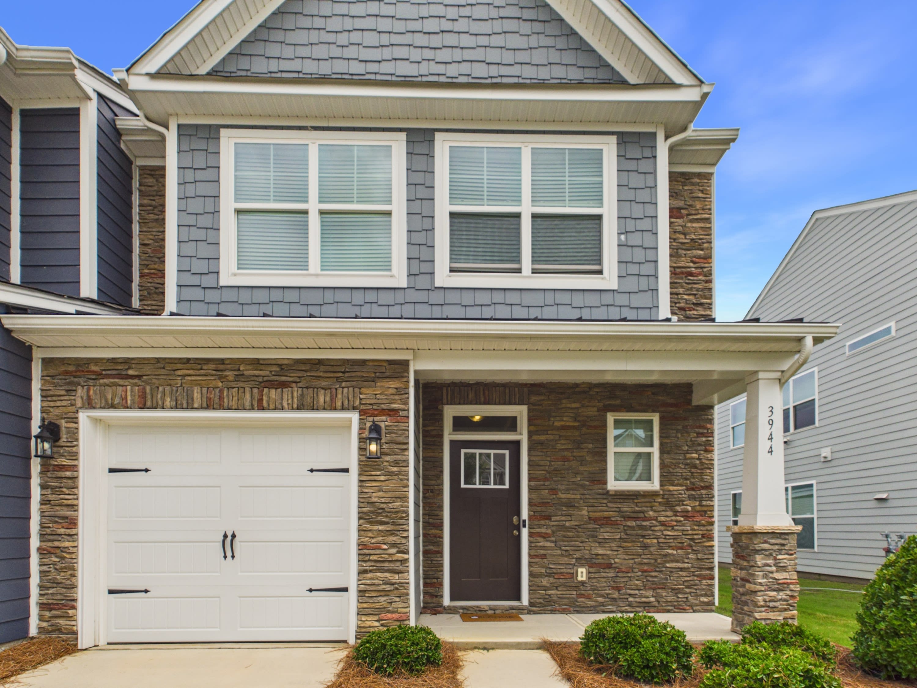 3944 Fadden Street – photo 1 of 9