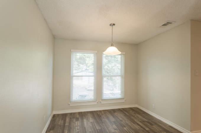 1983 Oakwell Farms Pkwy 610 – photo 1