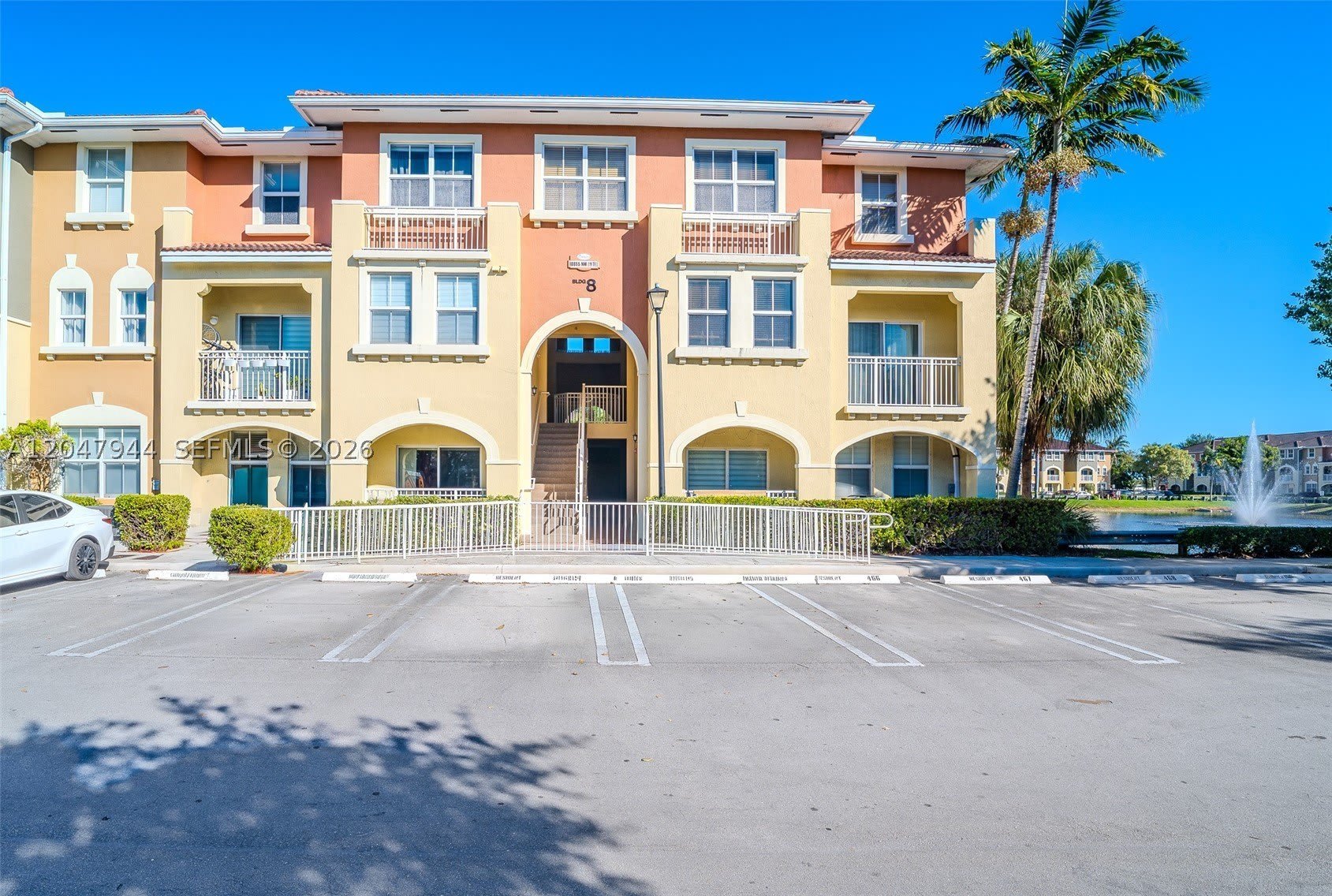 10855 NW 88th Ter – photo 1