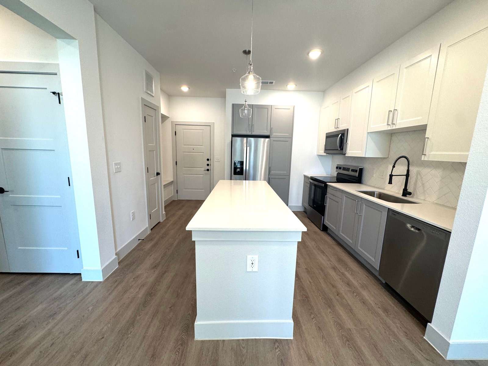 289 Laughlin Lane – photo 1 of 11
