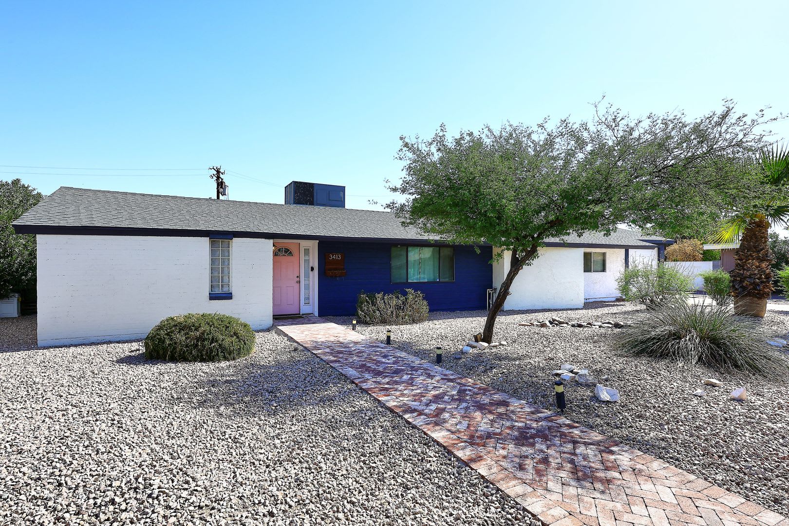 Fully Furnished Remodeled 4 Bedroom 4 Bathroom Home With Spacious Back Yard Pool In Central Phoenix – photo 1