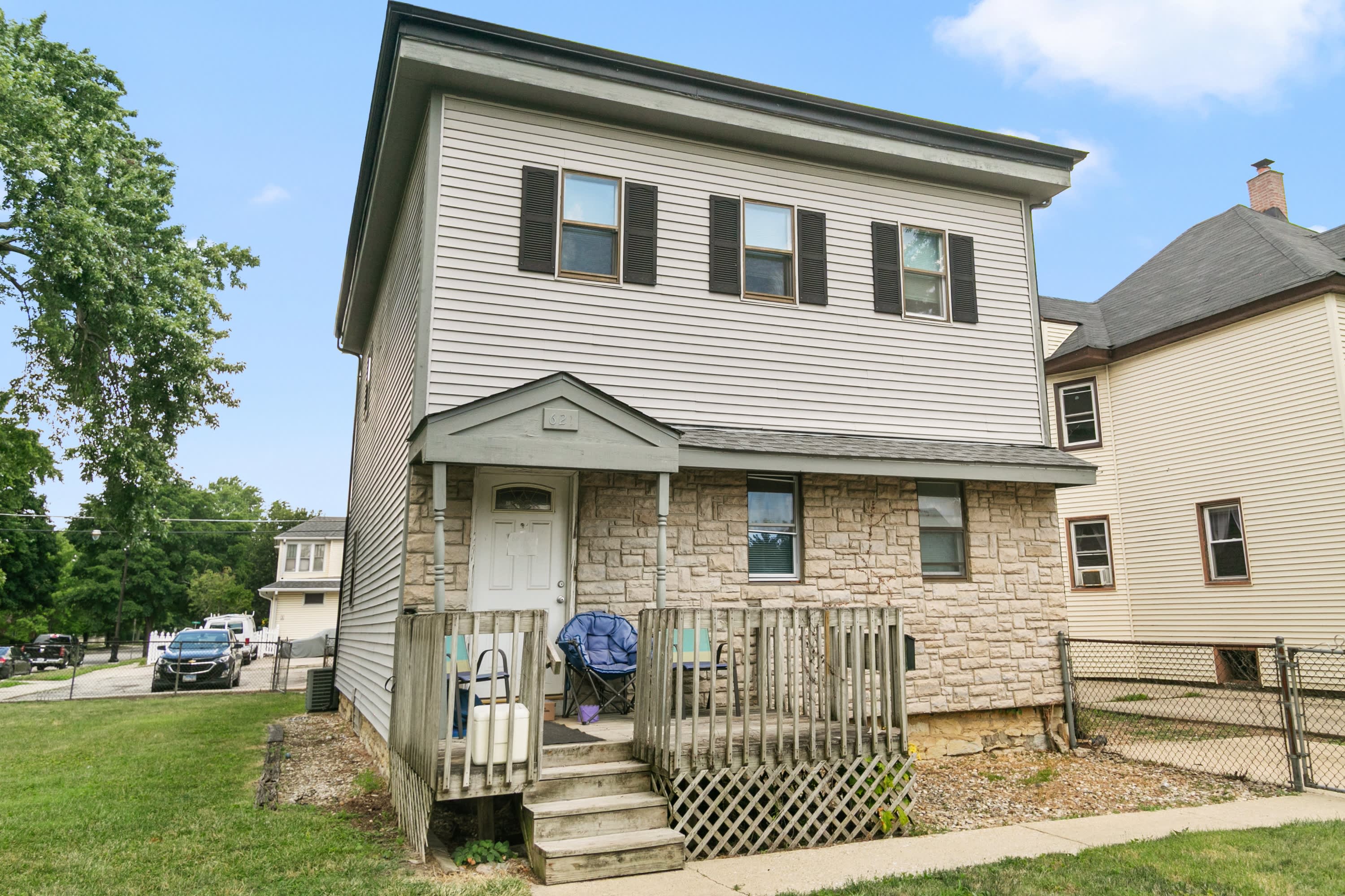 621 Oneida Street – photo 1 of 14
