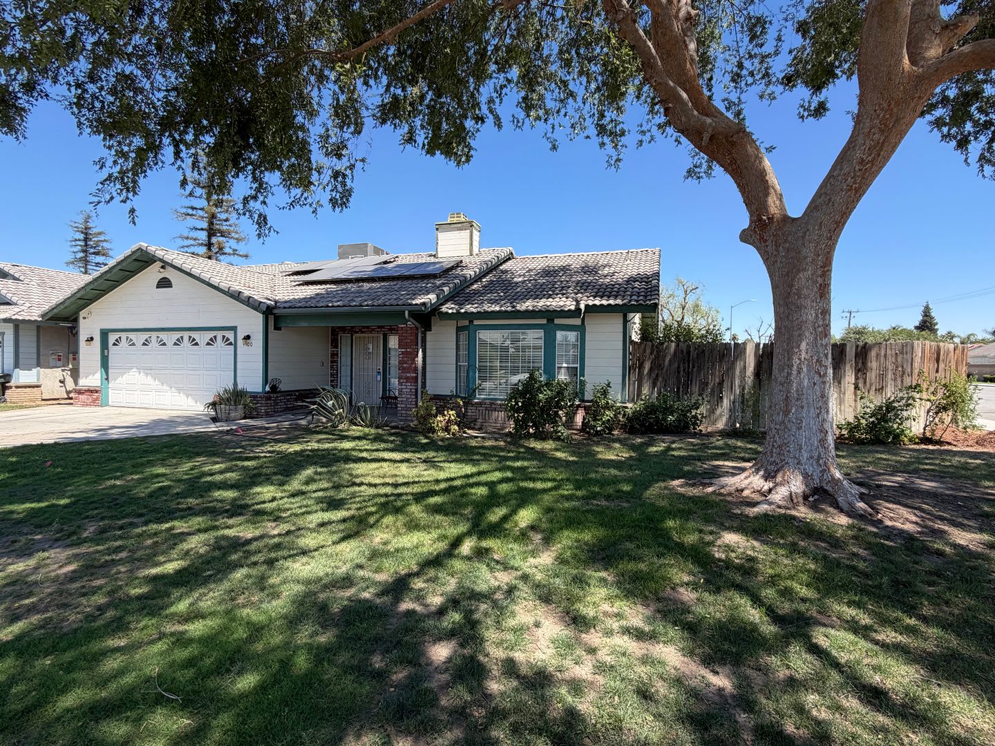 Coming Soon Cute 3 Bedroom House In A Quiet Neighborhood – photo 1 of 87