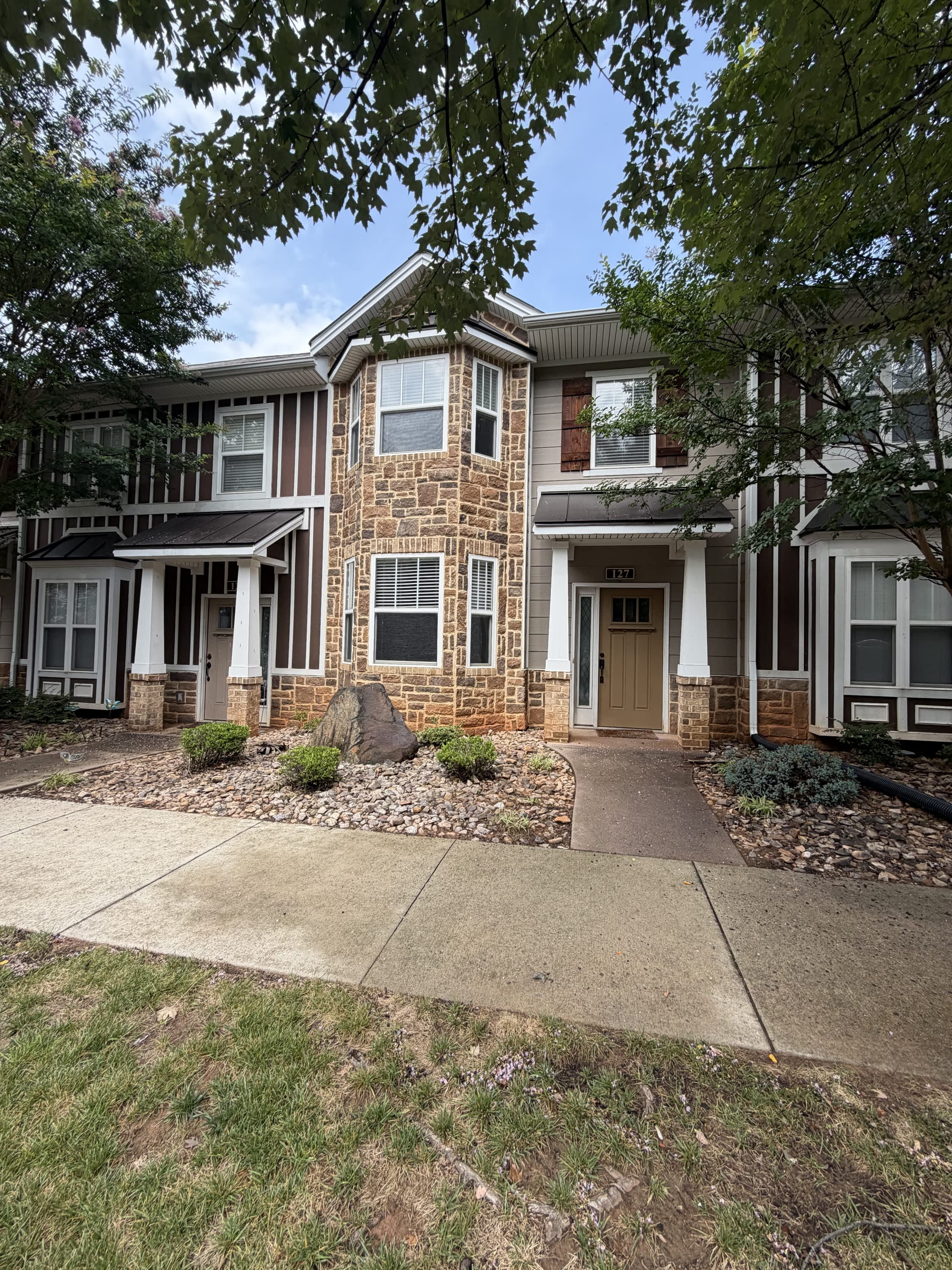 127 Portico Street – photo 1