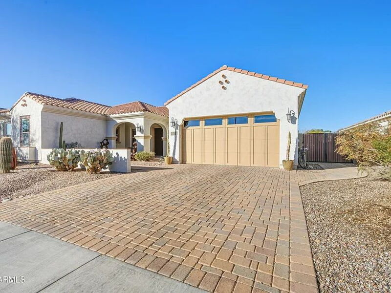 3930 East Iris Drive – photo 1