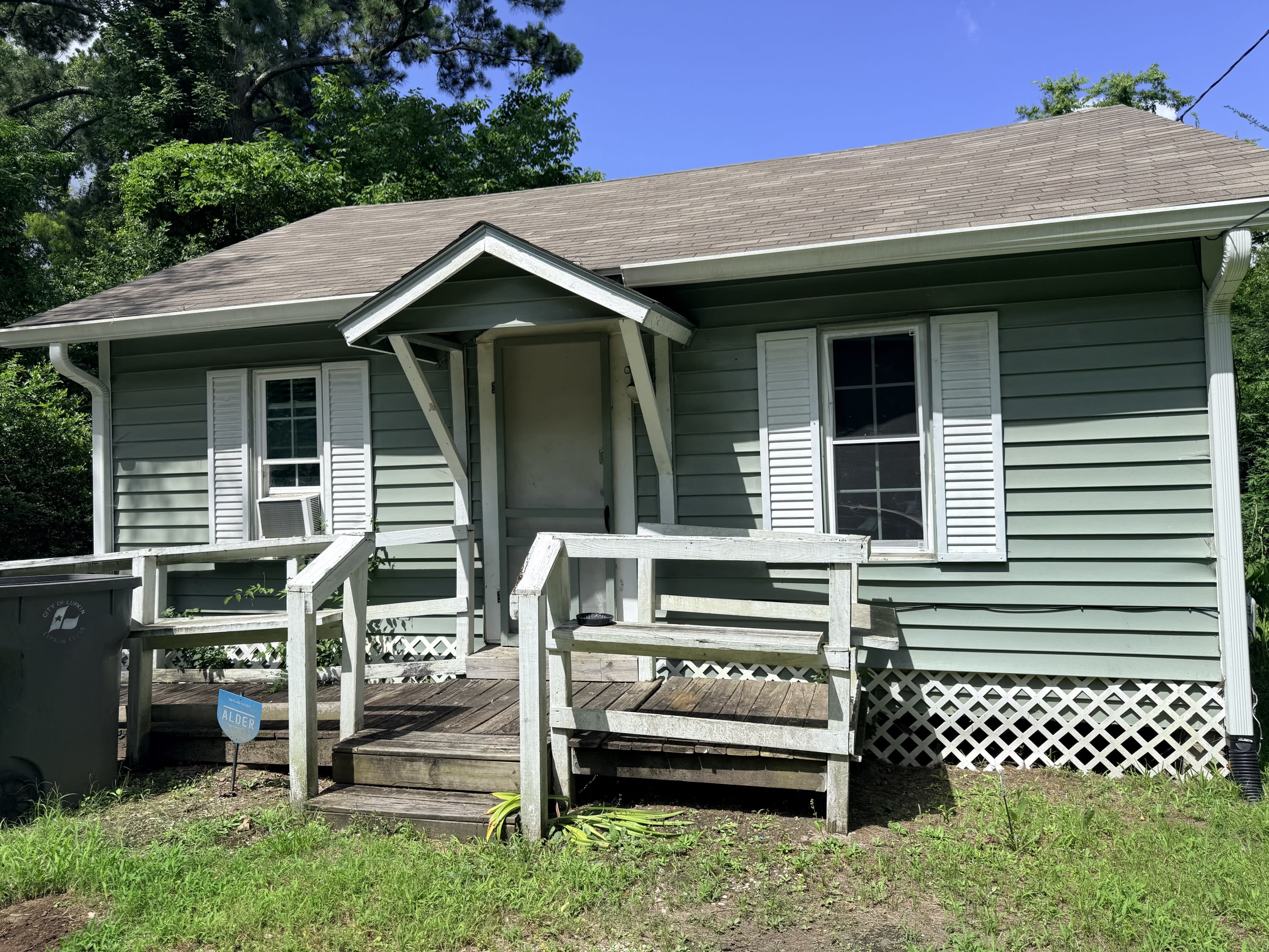 817 Lubbock St – photo 1 of 36